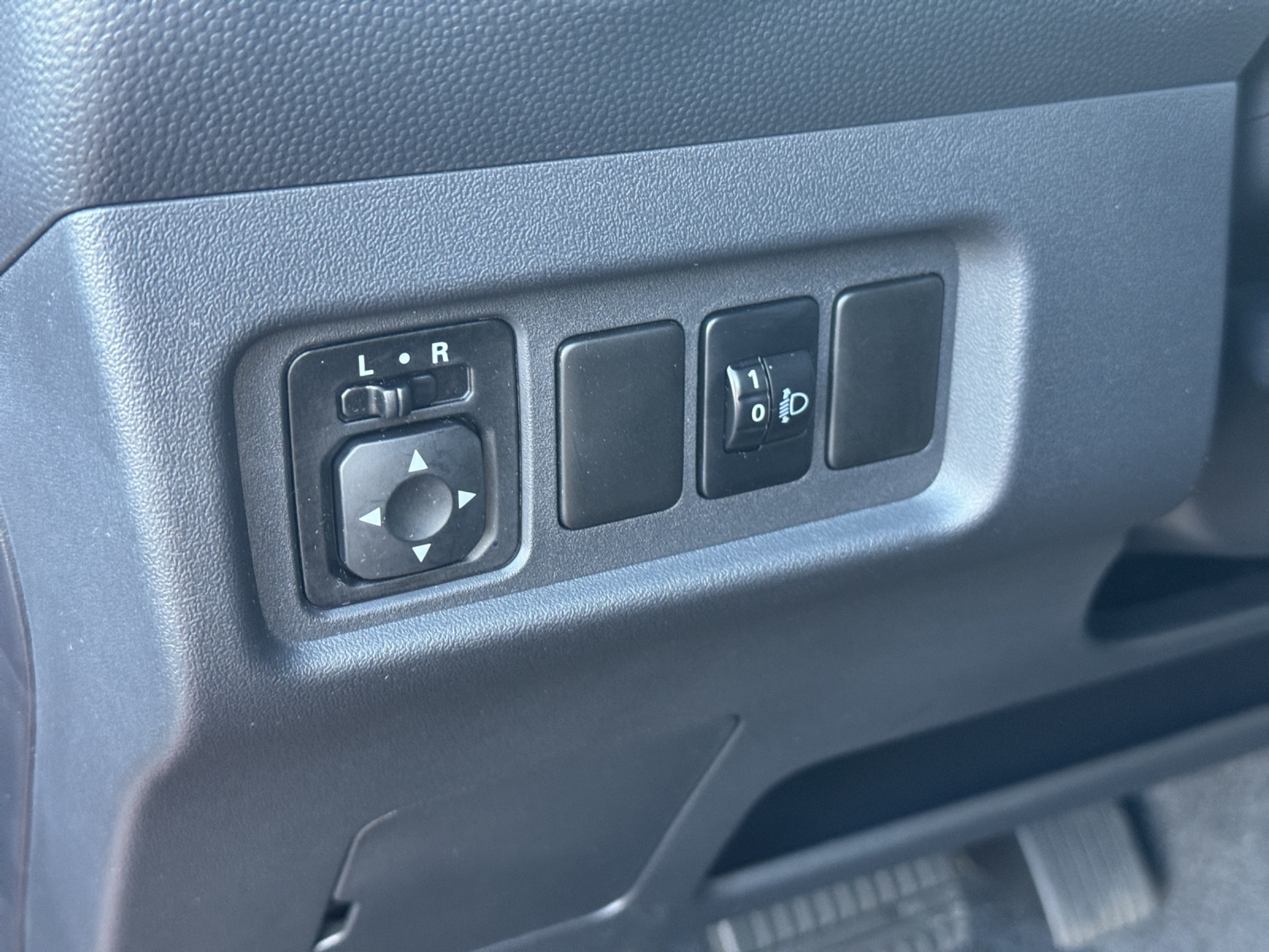 listing desktop thumbnail image 13