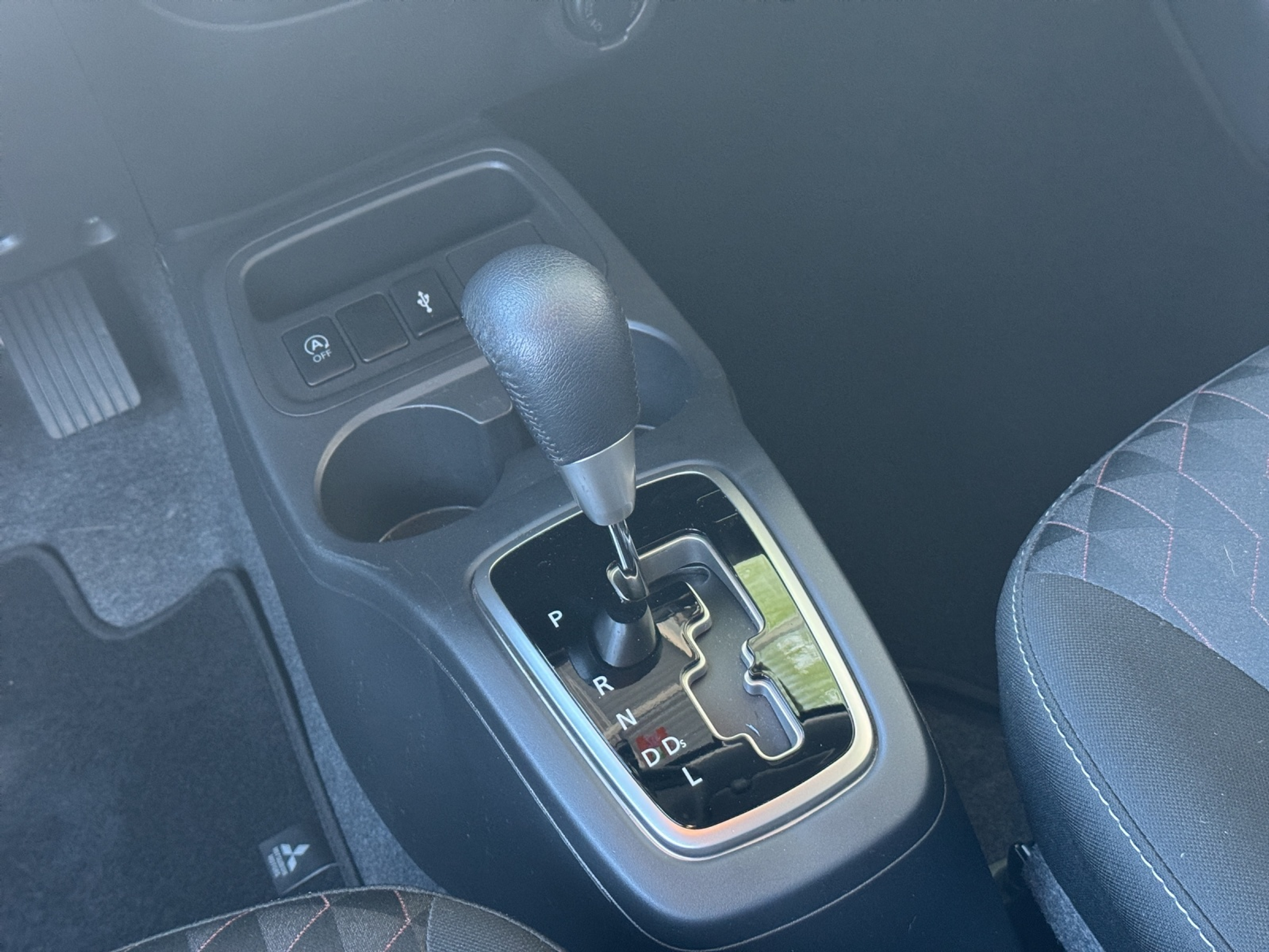 listing desktop thumbnail image 9