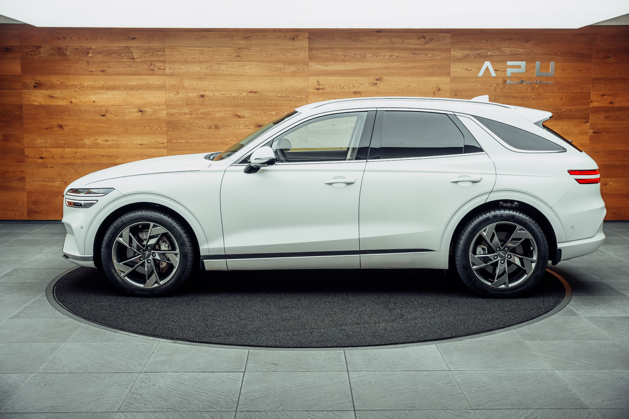 listing desktop thumbnail image 8