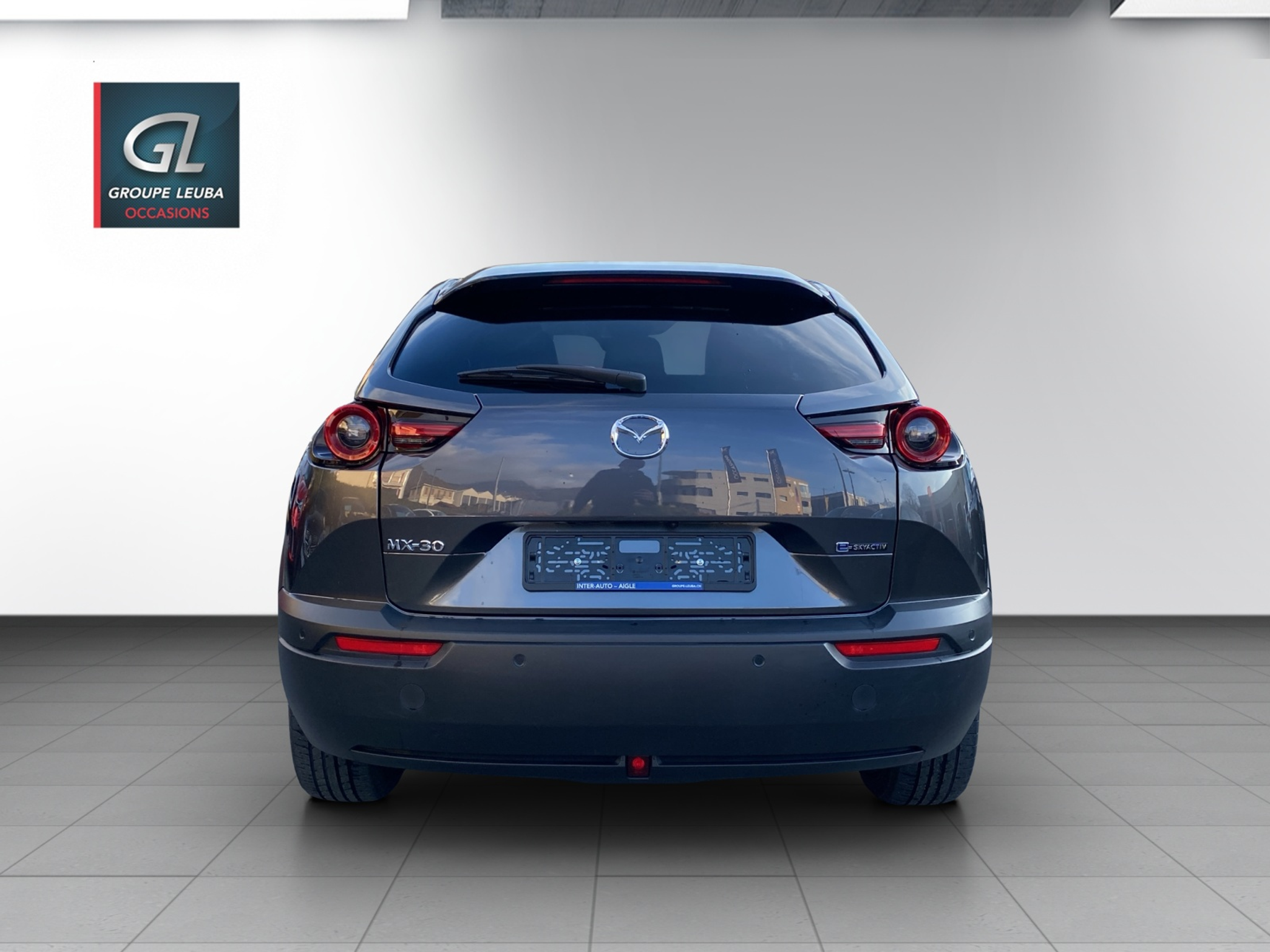 listing desktop thumbnail image 4