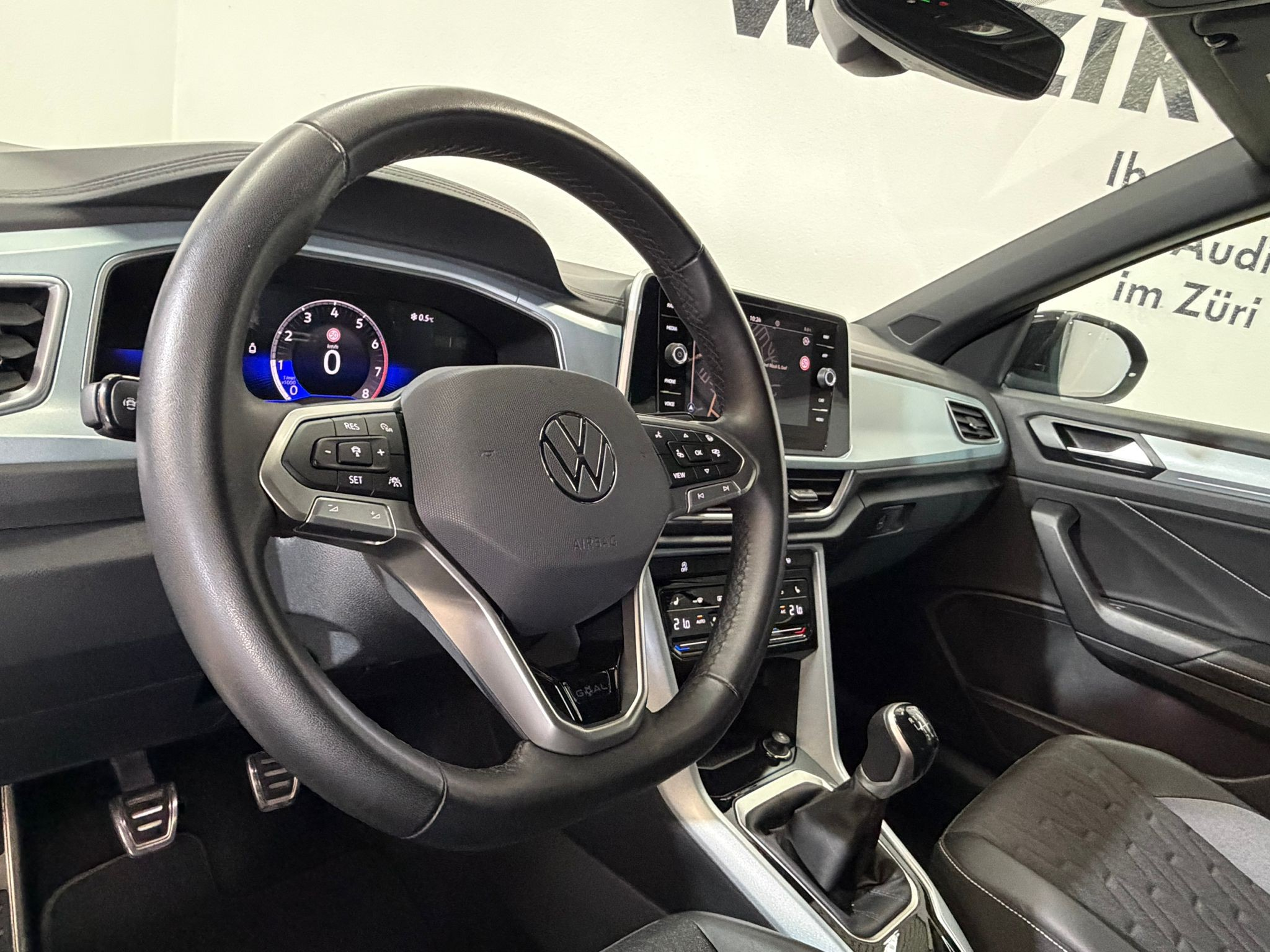 listing desktop thumbnail image 9