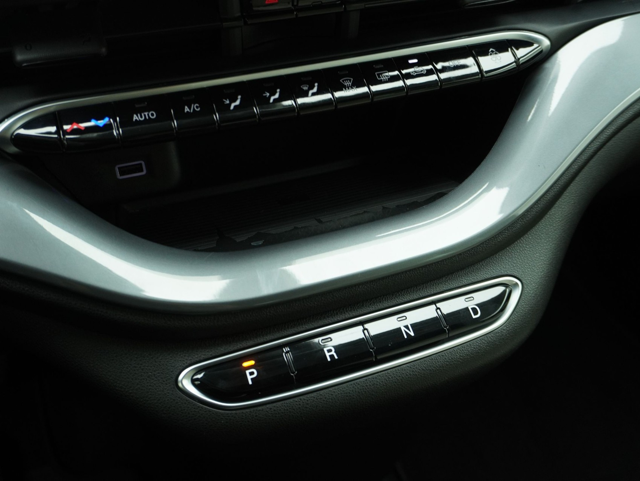 listing desktop thumbnail image 14