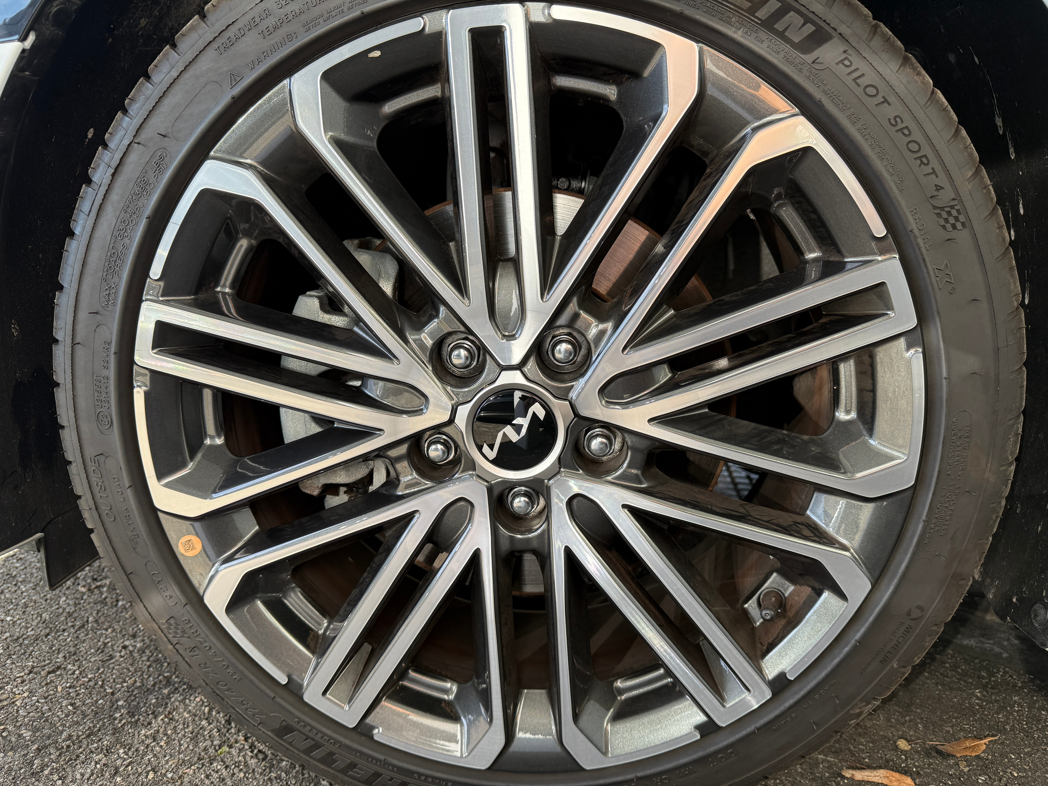 listing desktop thumbnail image 13