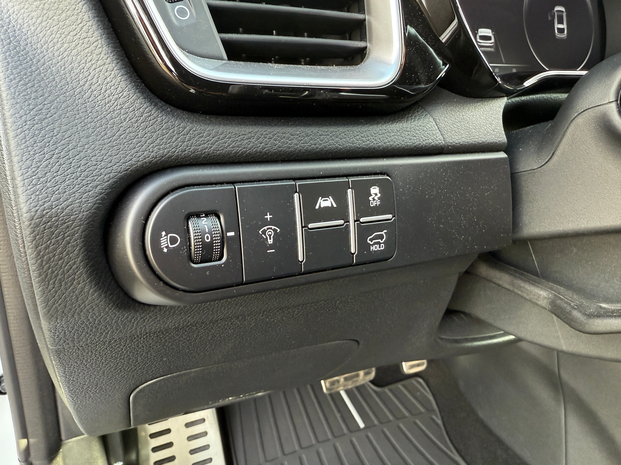 listing desktop thumbnail image 6