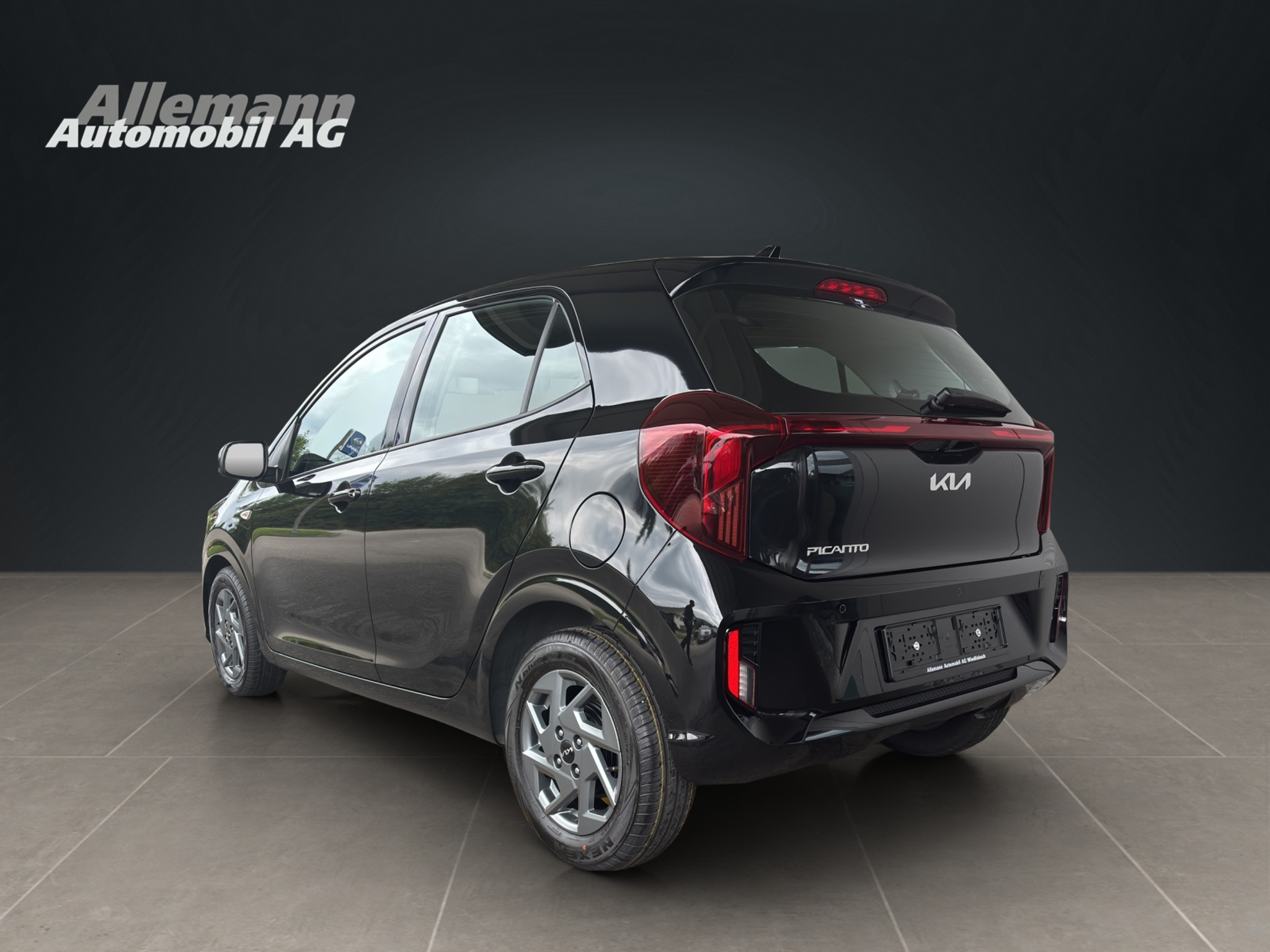 listing desktop thumbnail image 3