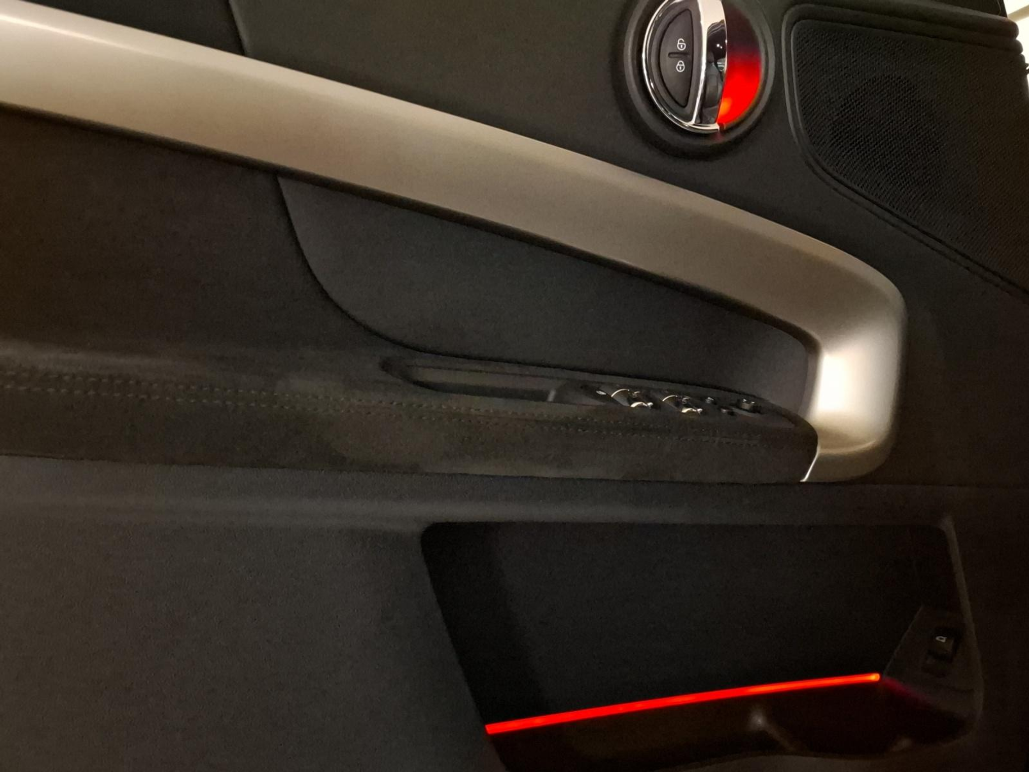 listing desktop thumbnail image 5