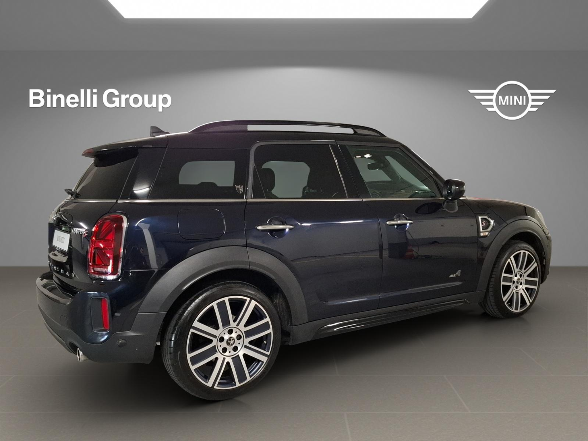 listing desktop thumbnail image 15