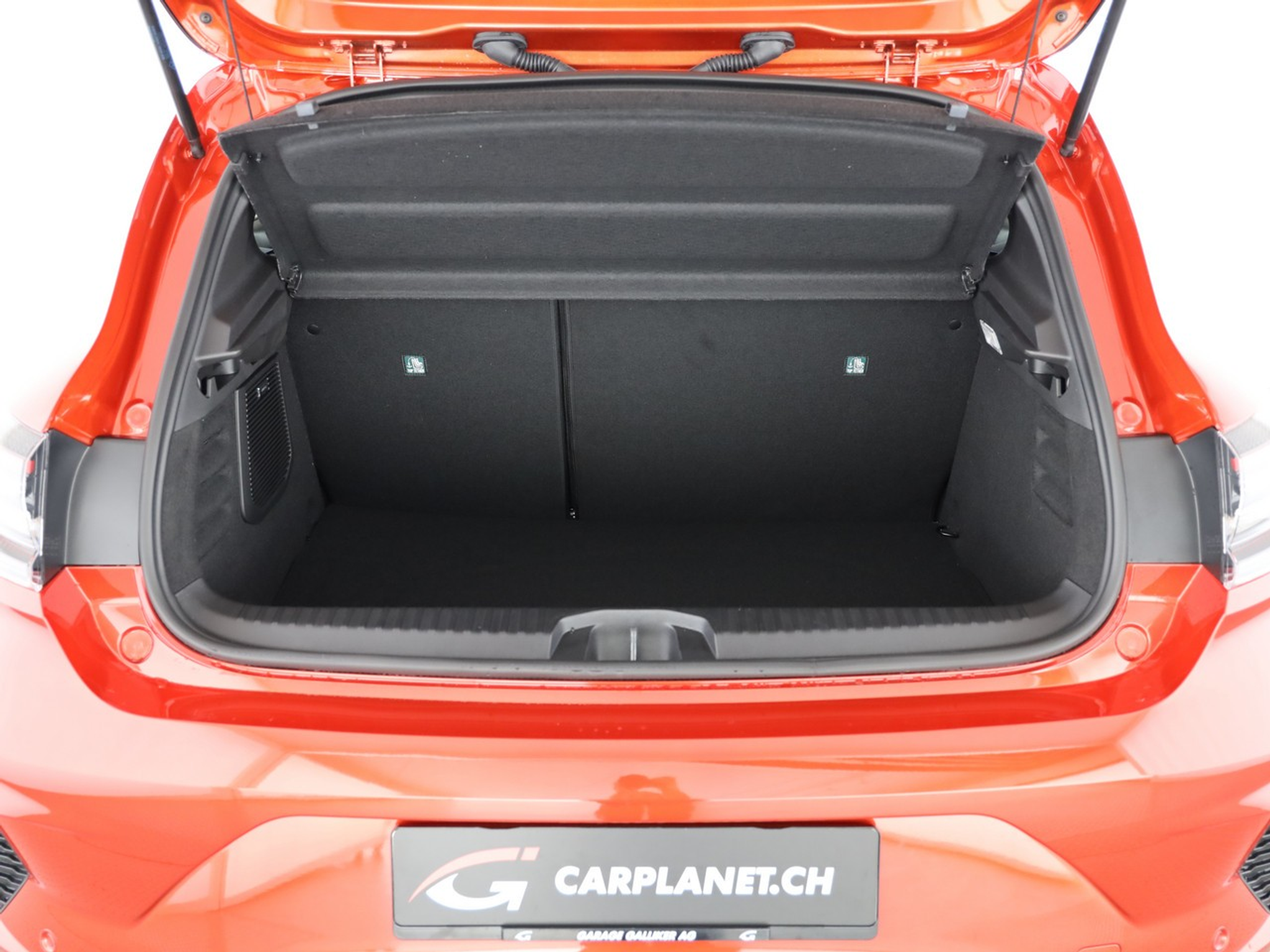 listing desktop thumbnail image 8