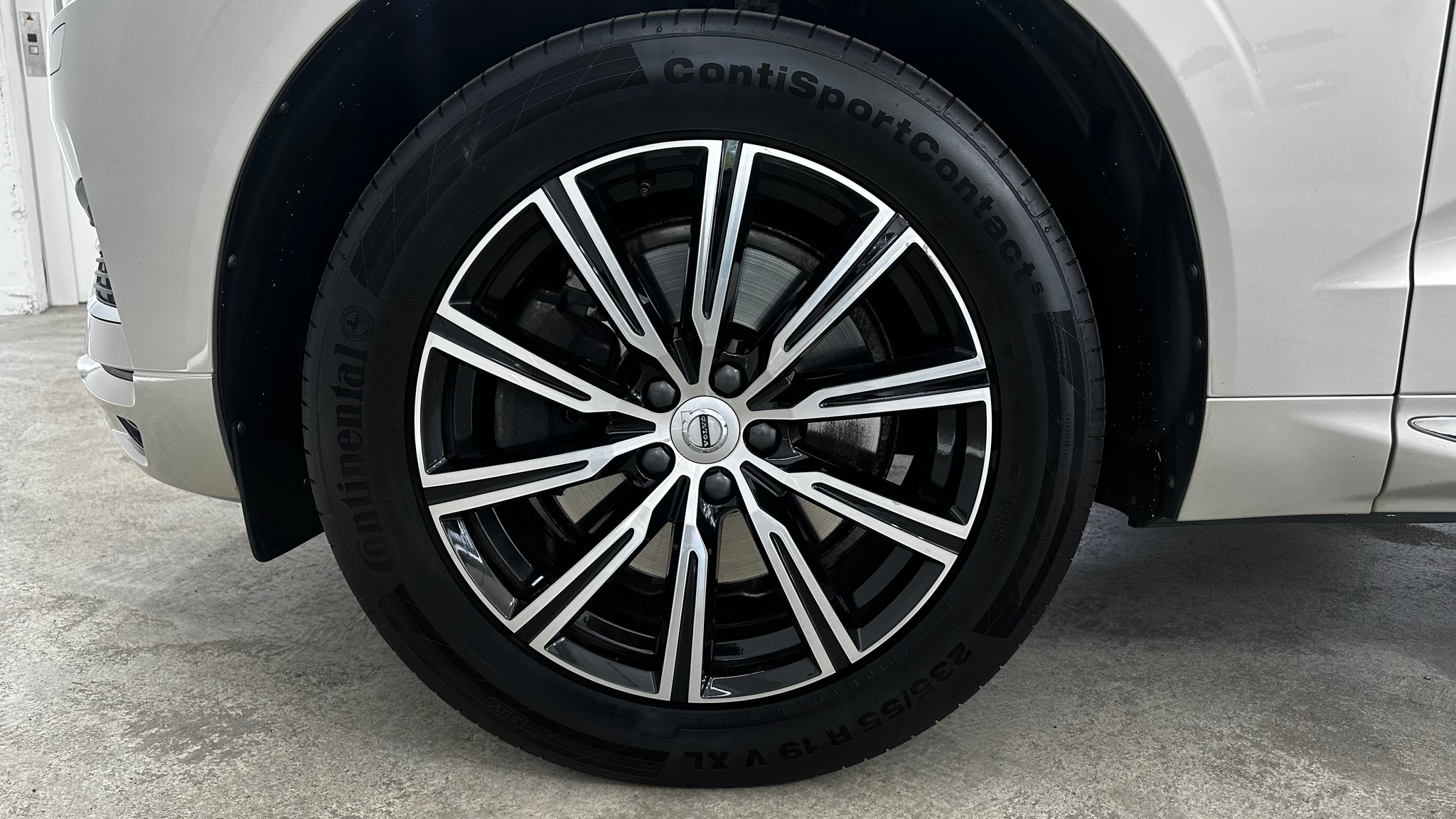 listing desktop thumbnail image 7