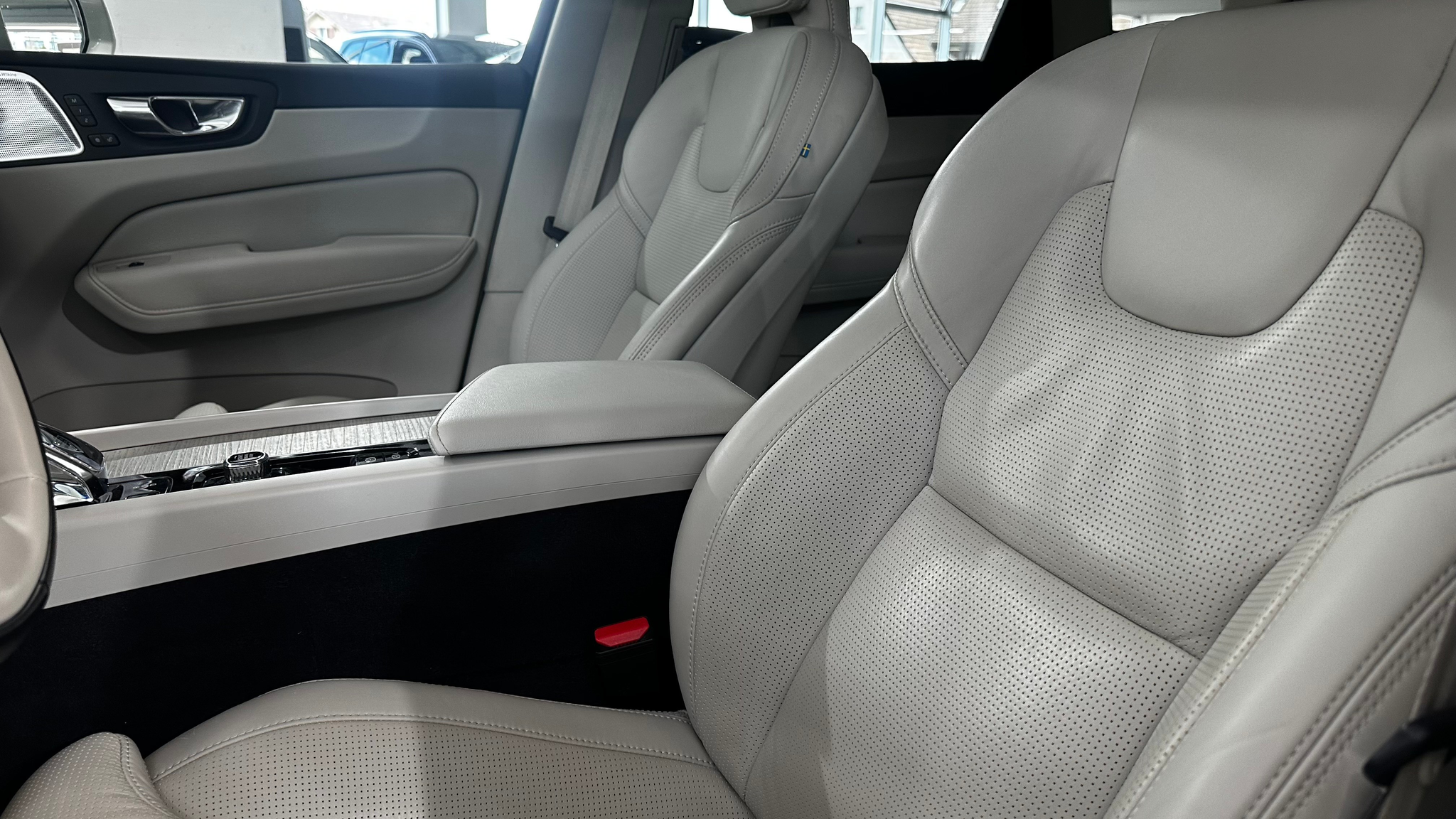 listing desktop thumbnail image 13