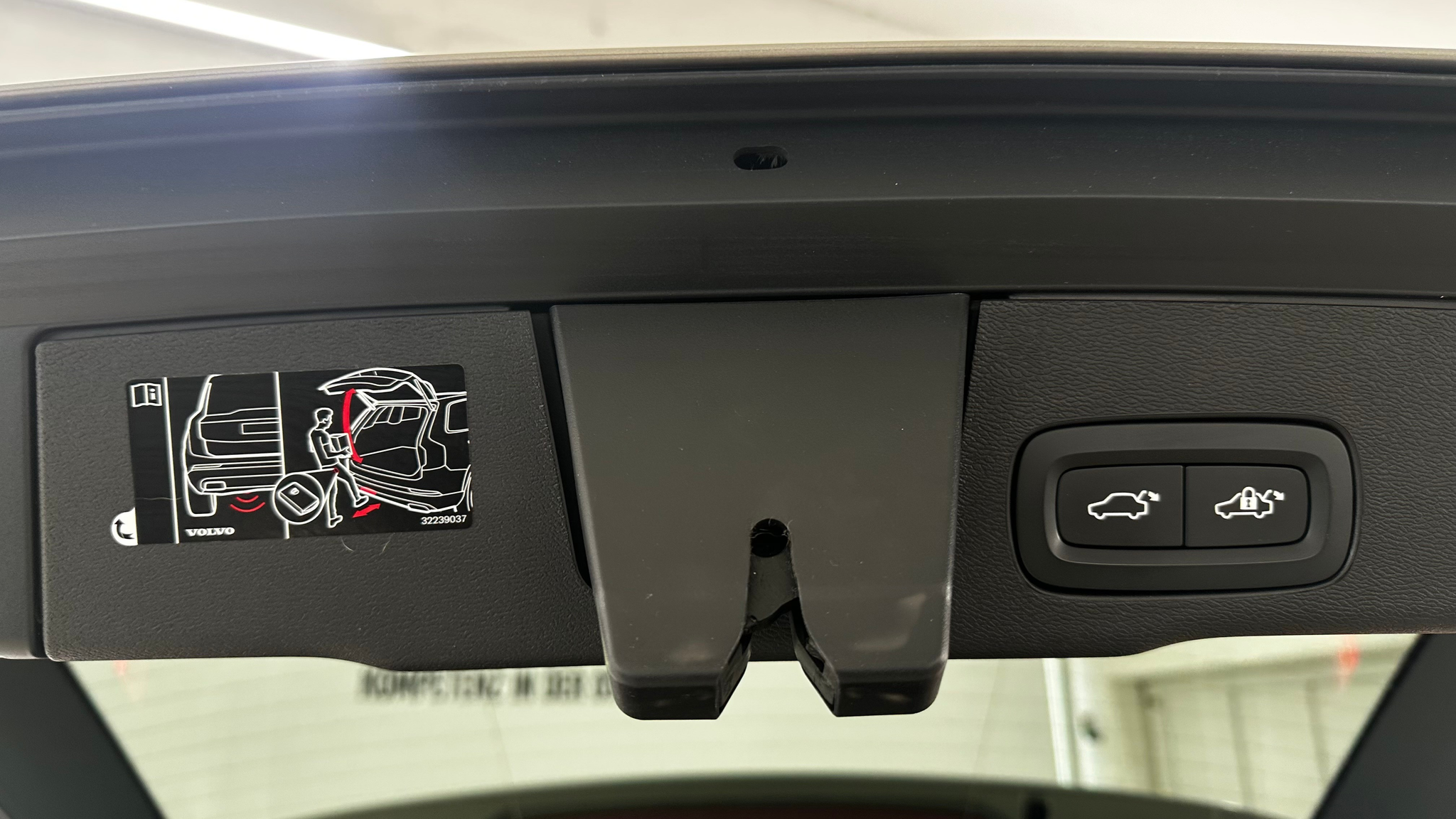 listing desktop thumbnail image 15