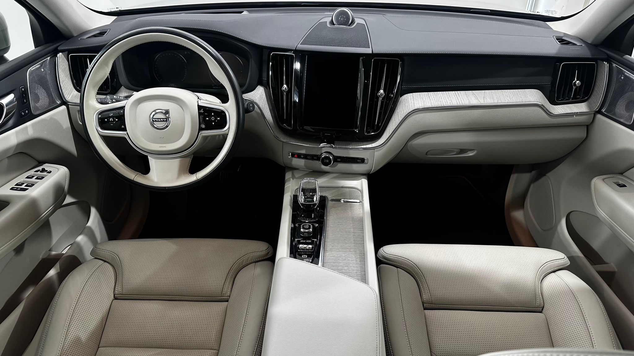 listing desktop thumbnail image 4