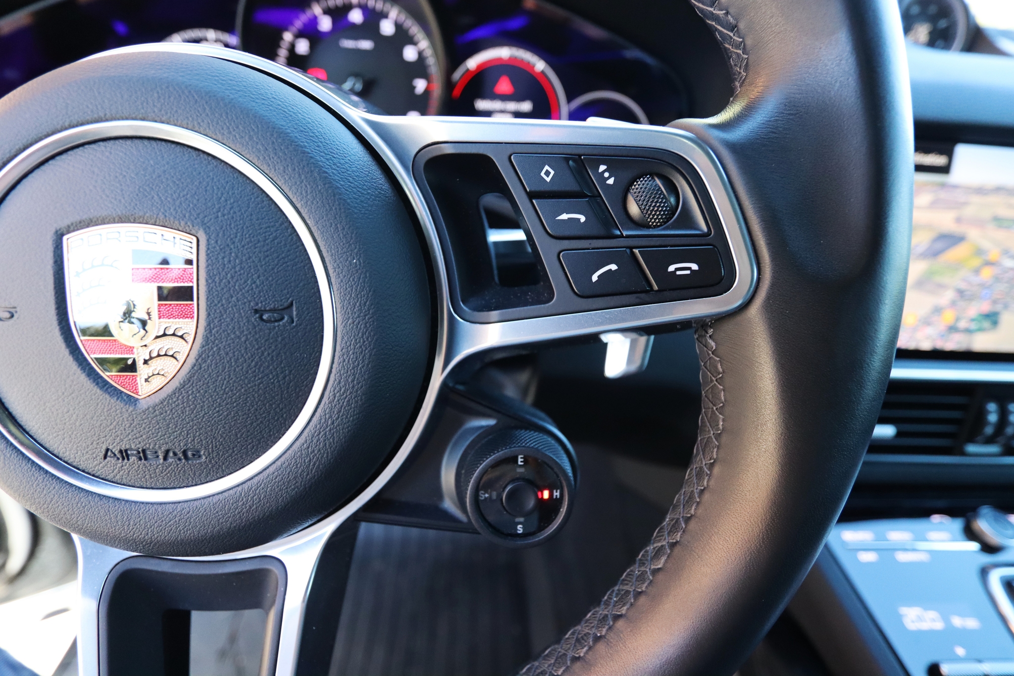 listing desktop thumbnail image 16