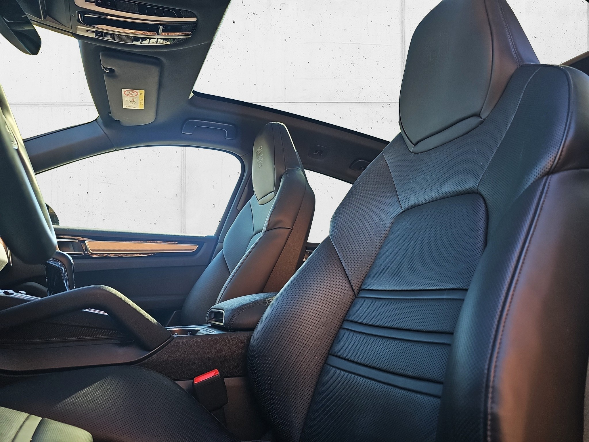 listing desktop thumbnail image 11