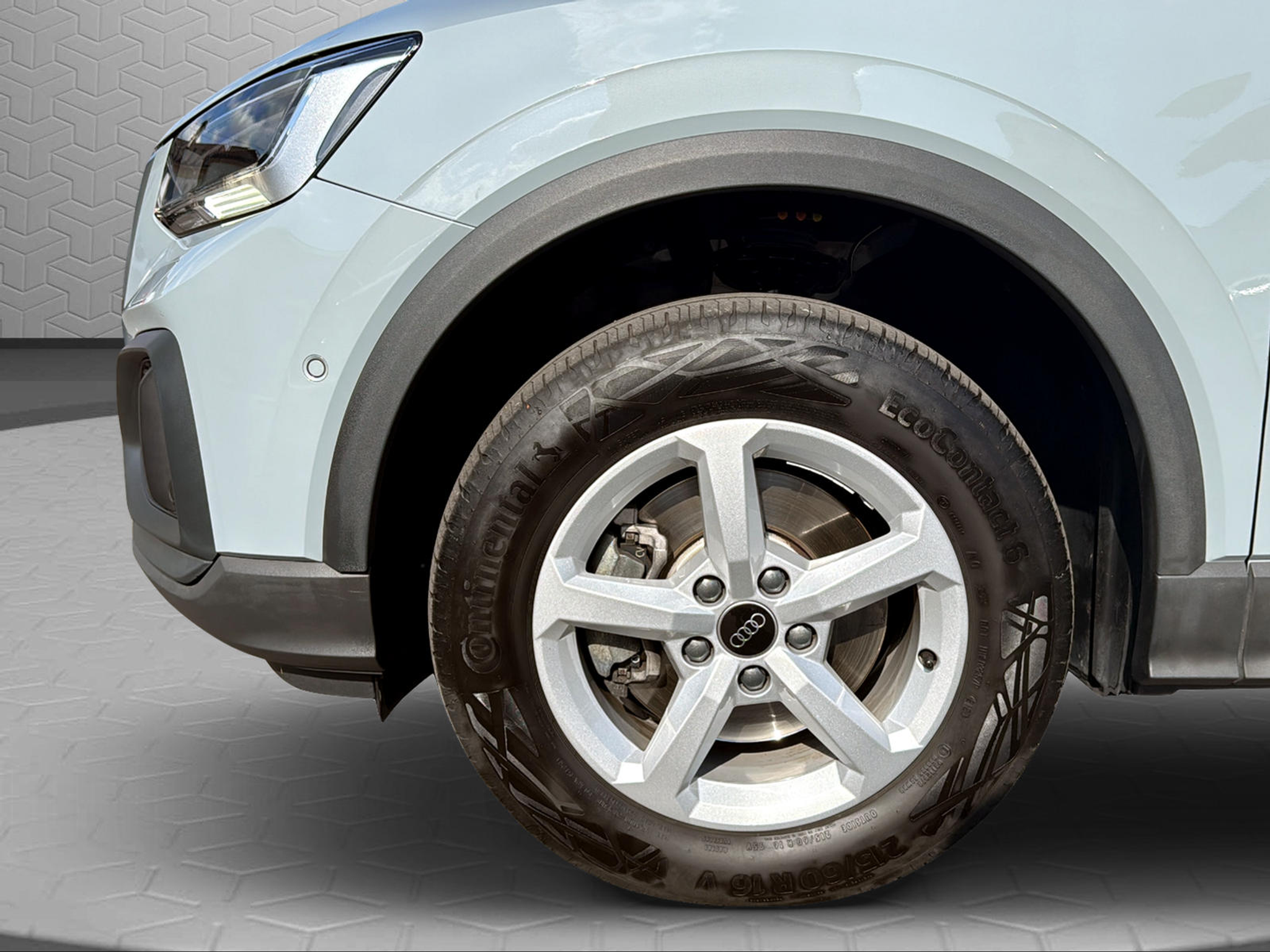 listing desktop thumbnail image 5