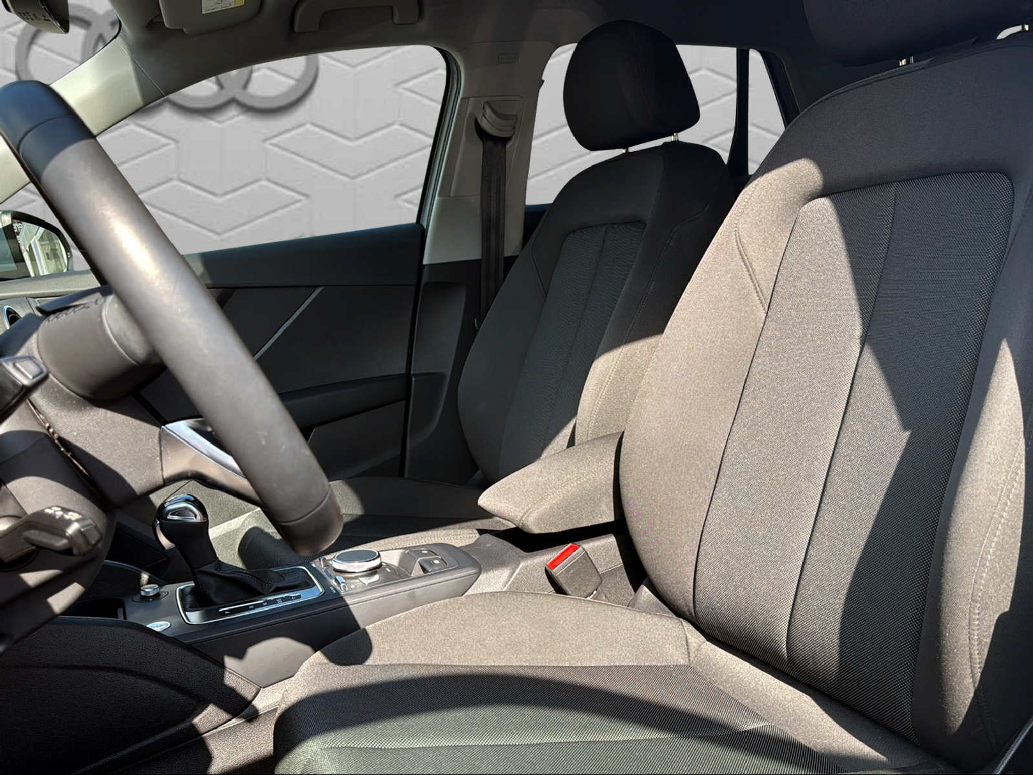 listing desktop thumbnail image 6