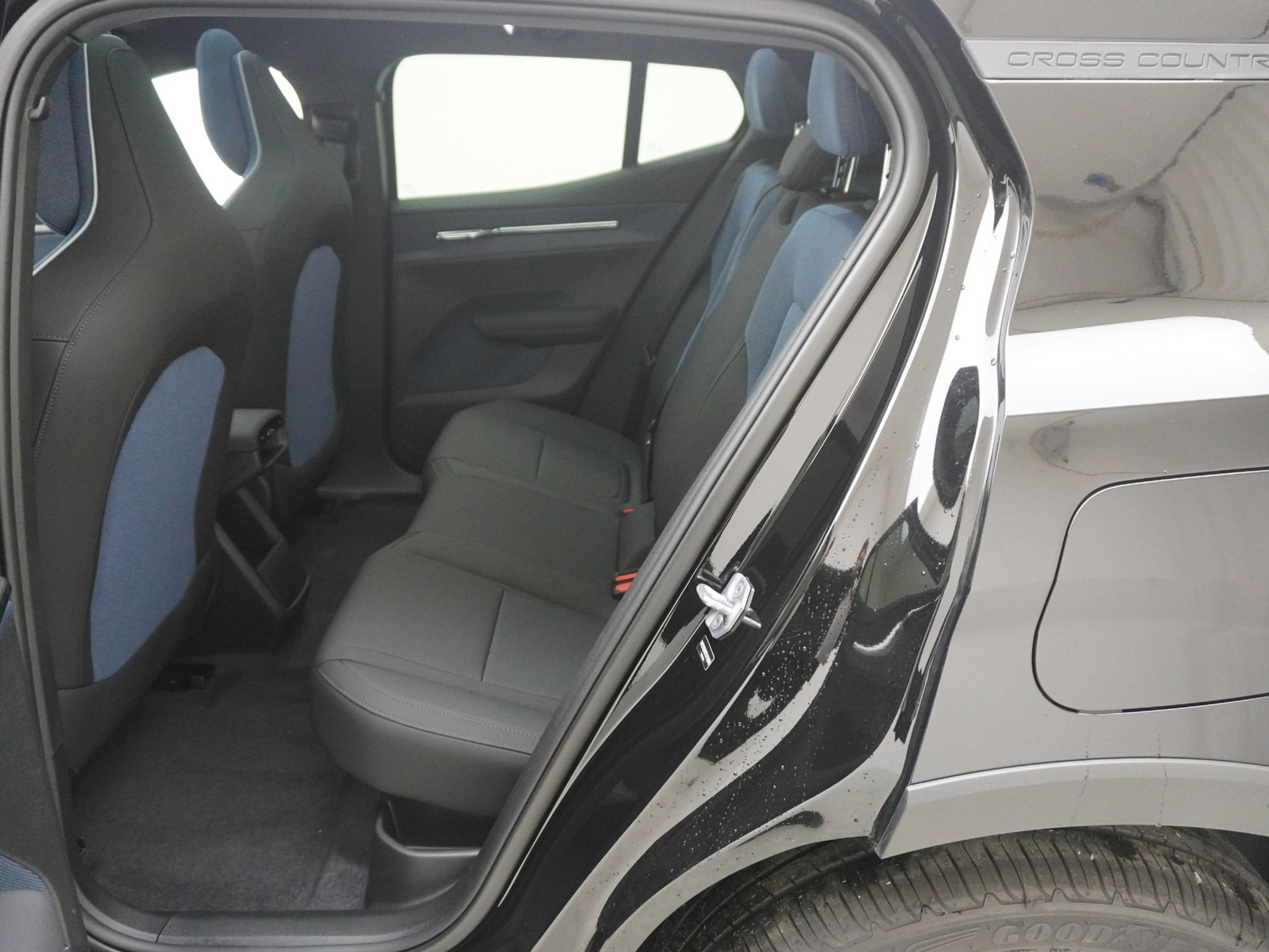 listing desktop thumbnail image 13