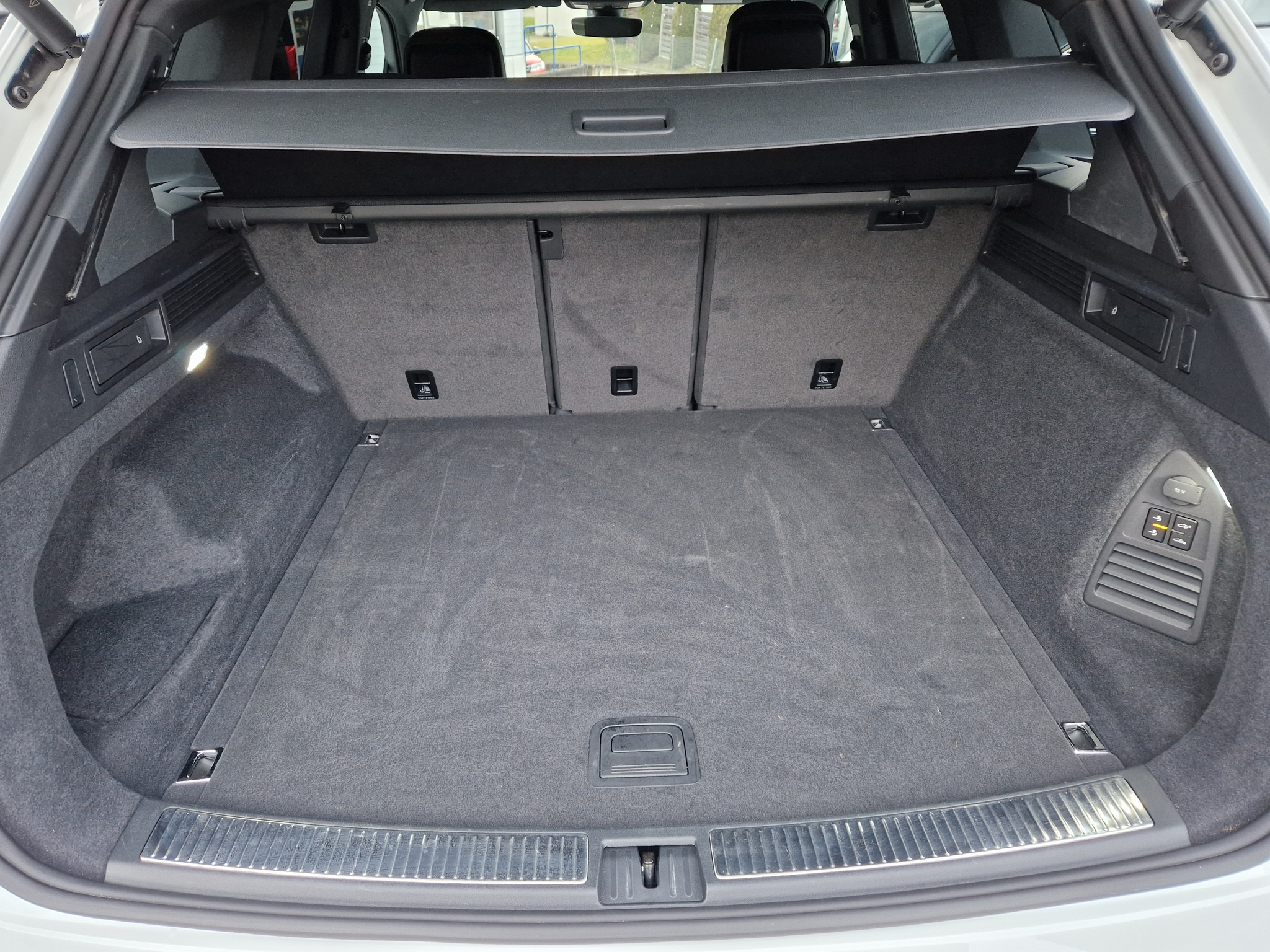 listing desktop thumbnail image 14