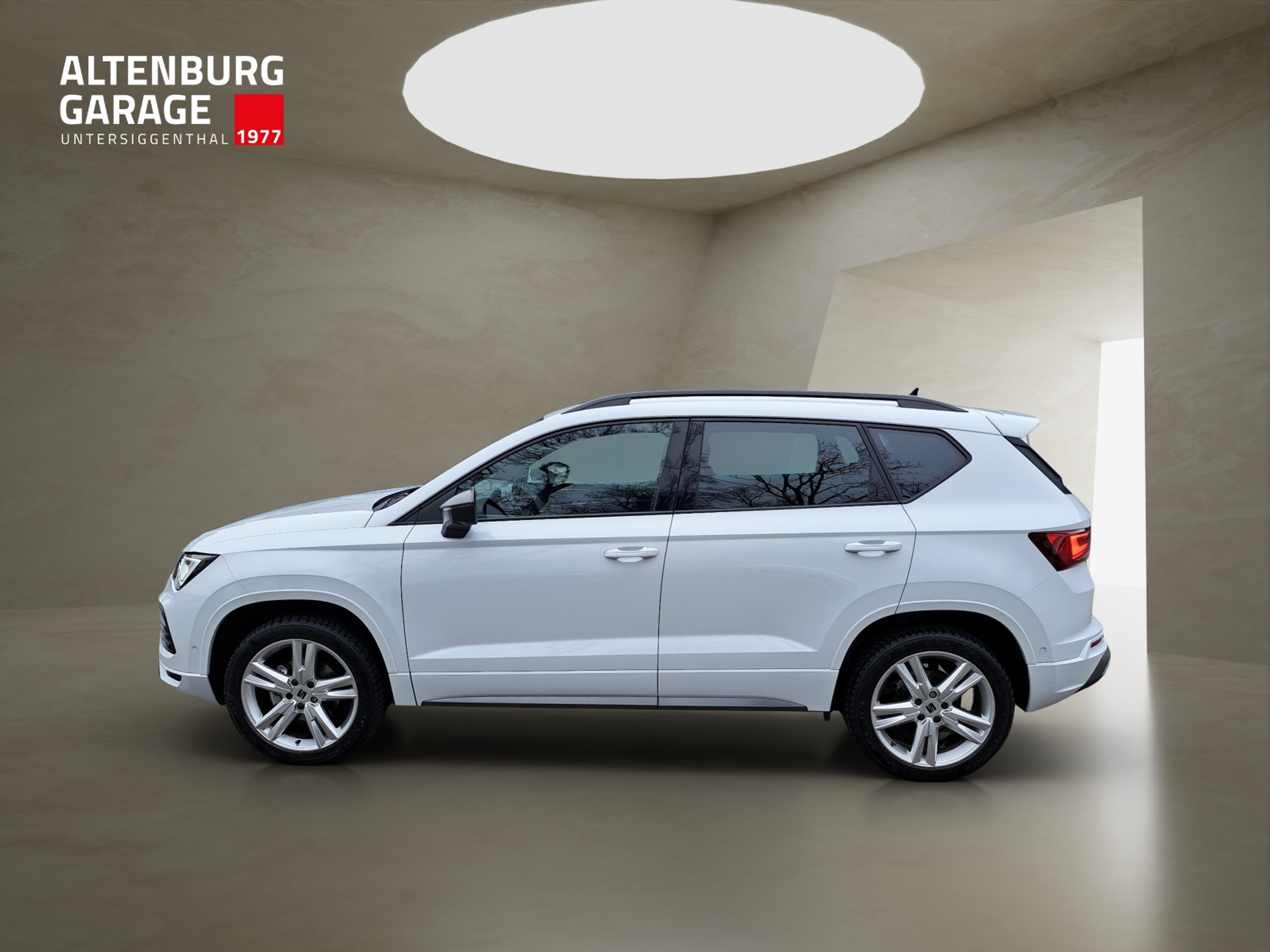 listing desktop thumbnail image 1