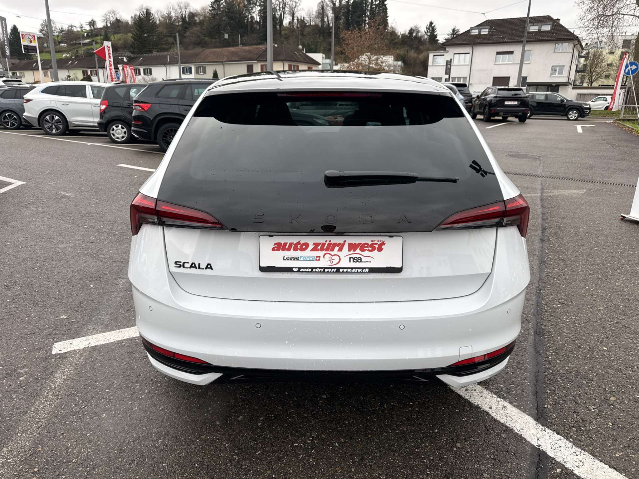 listing desktop thumbnail image 13