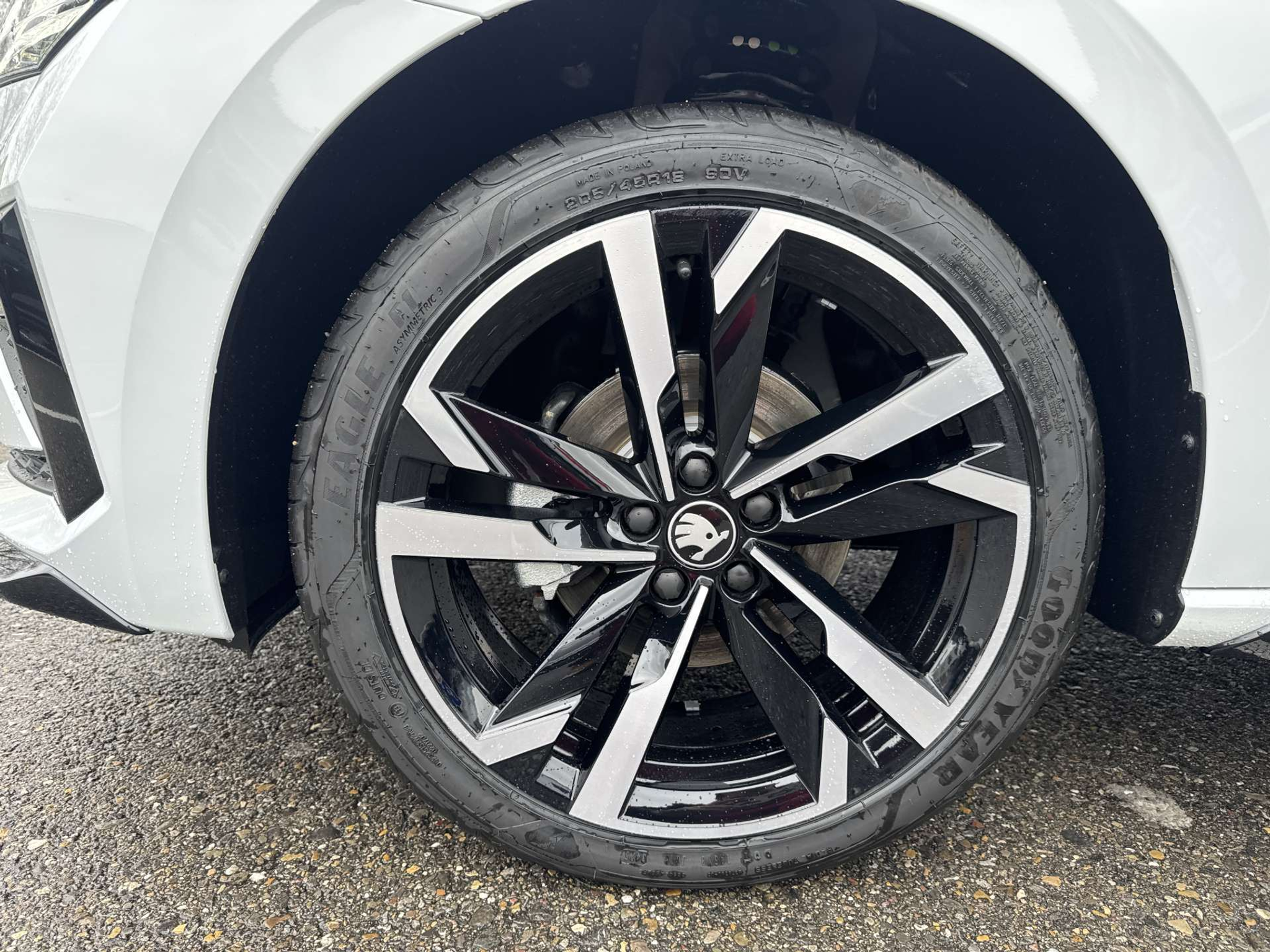 listing desktop thumbnail image 8