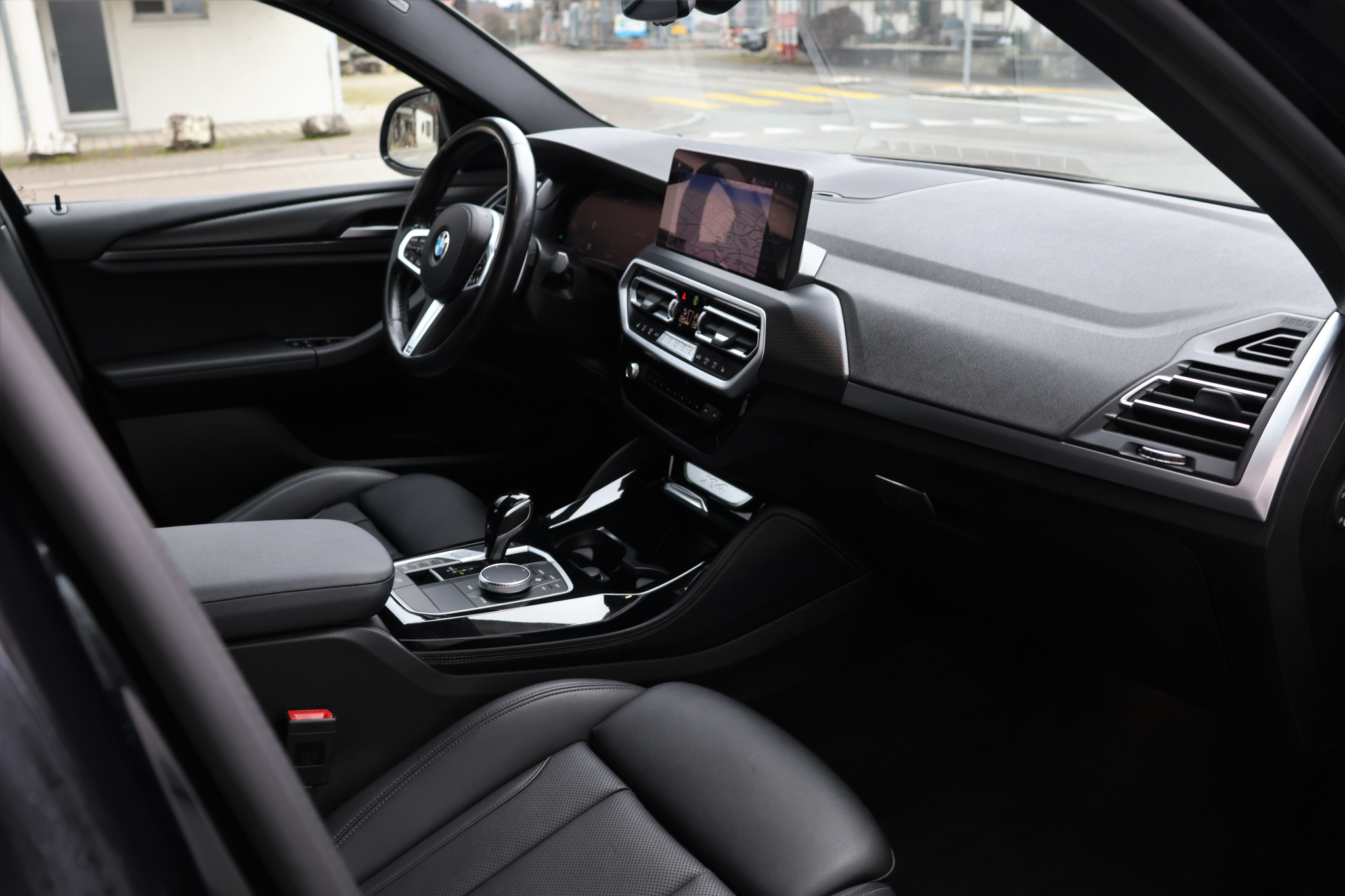 listing desktop thumbnail image 17