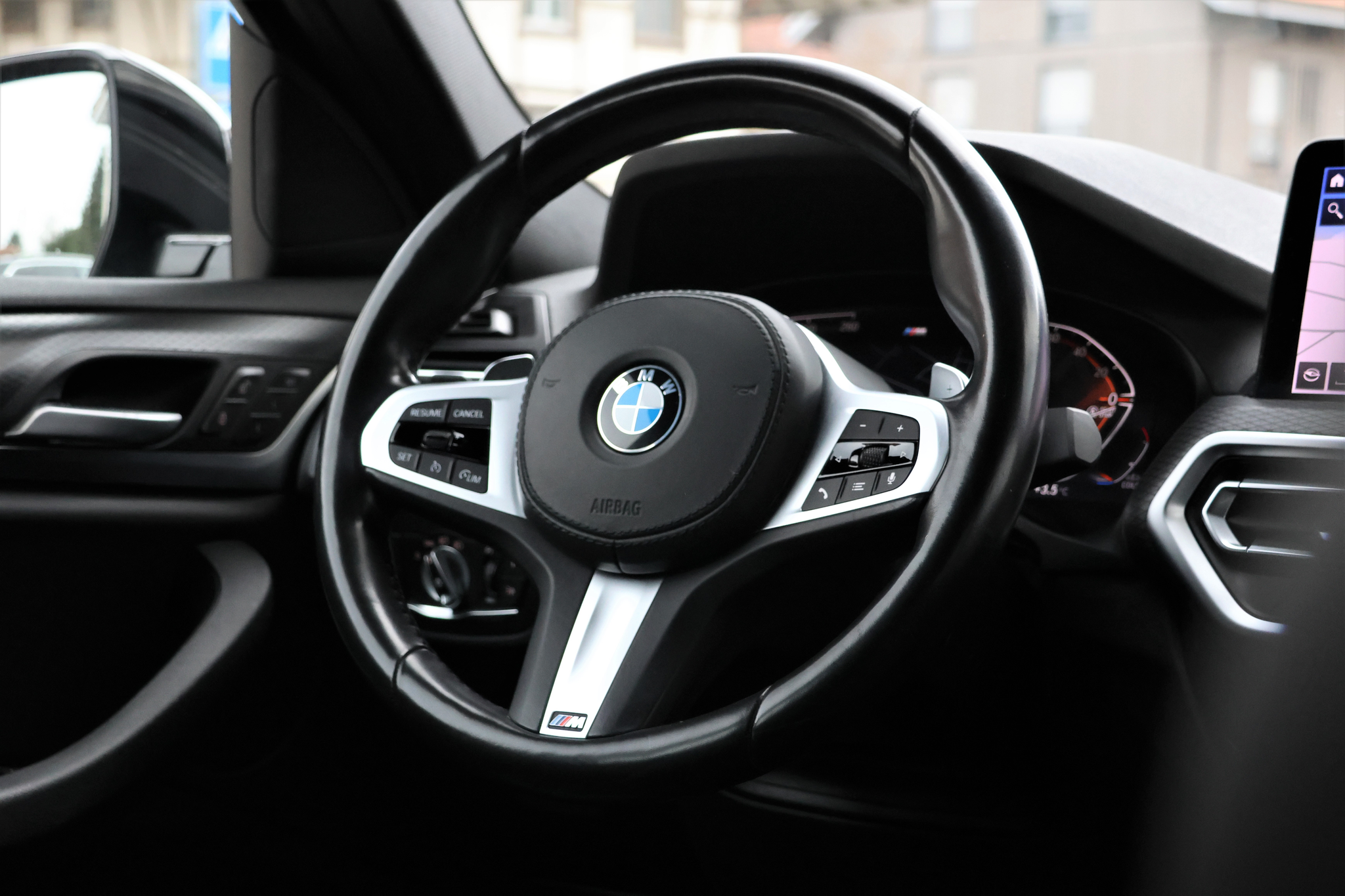 listing desktop thumbnail image 13