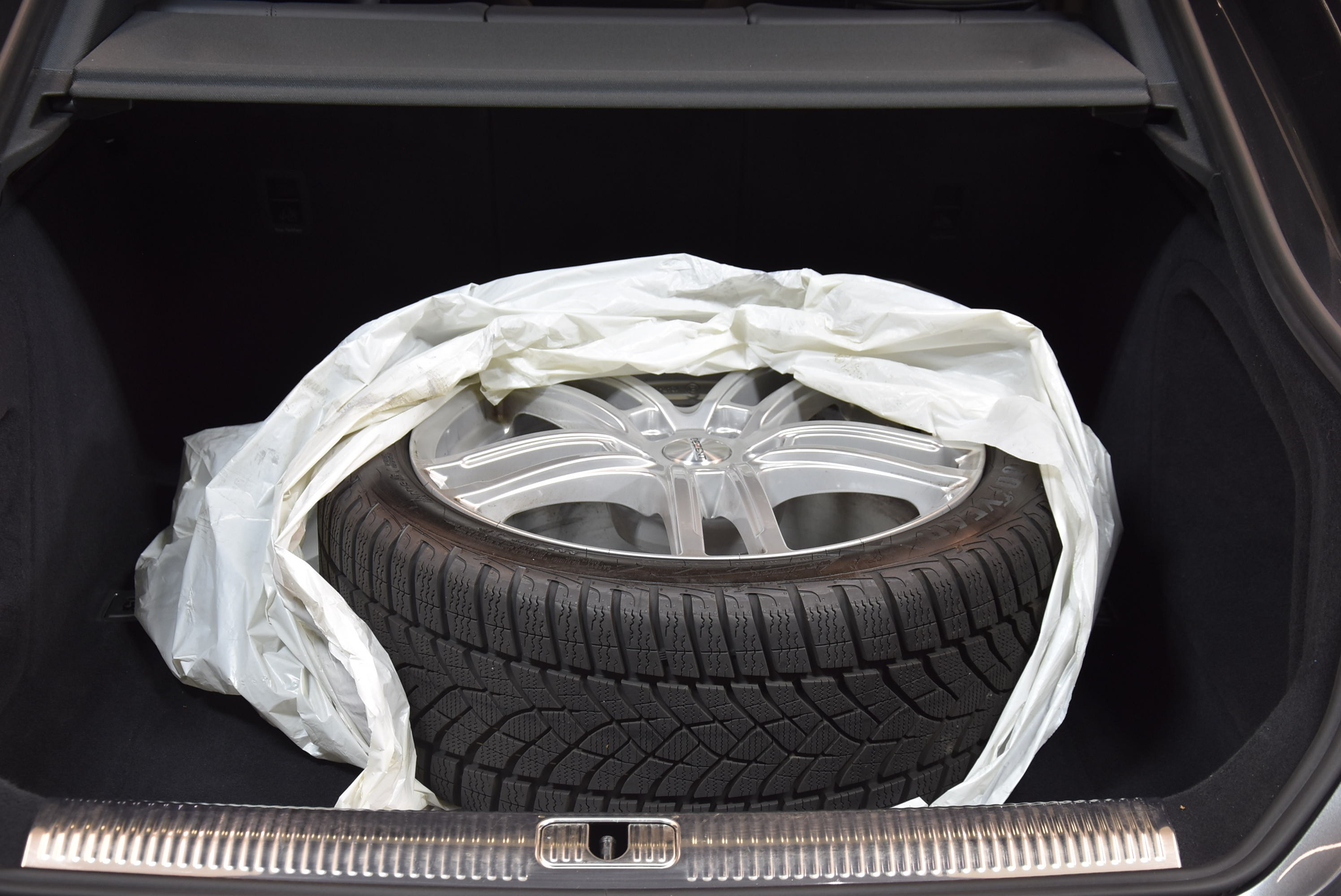 listing desktop thumbnail image 11