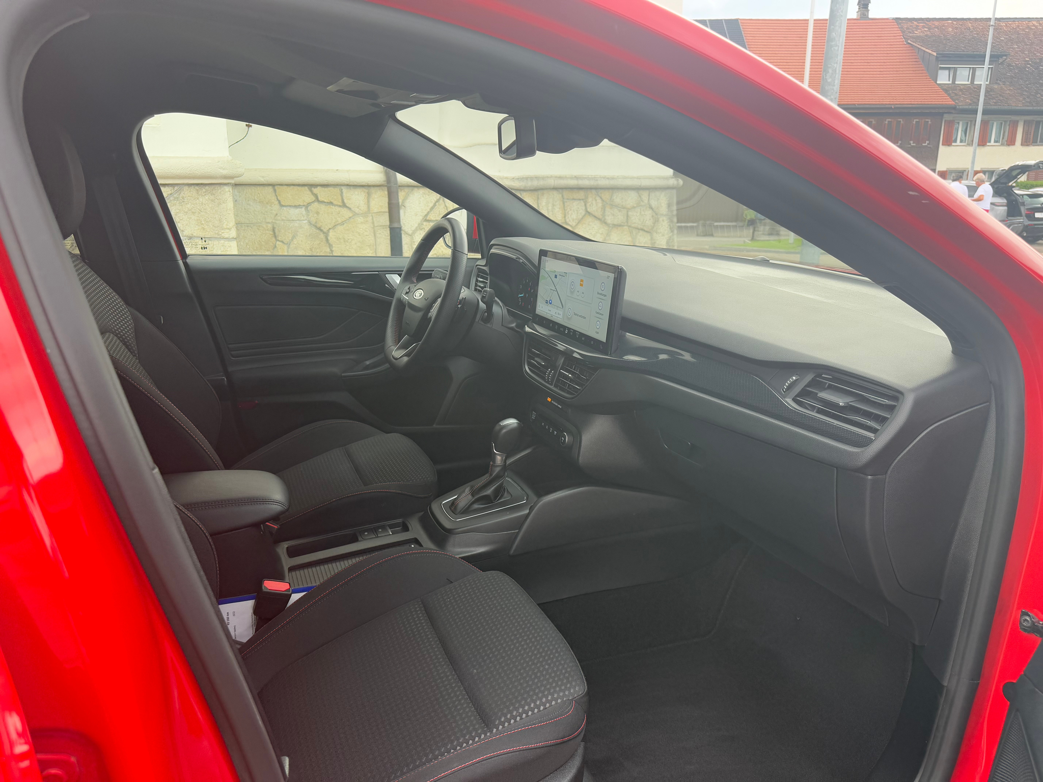 listing desktop thumbnail image 8