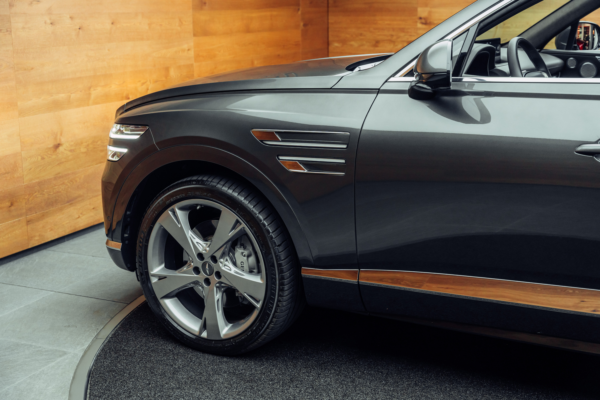 listing desktop thumbnail image 15