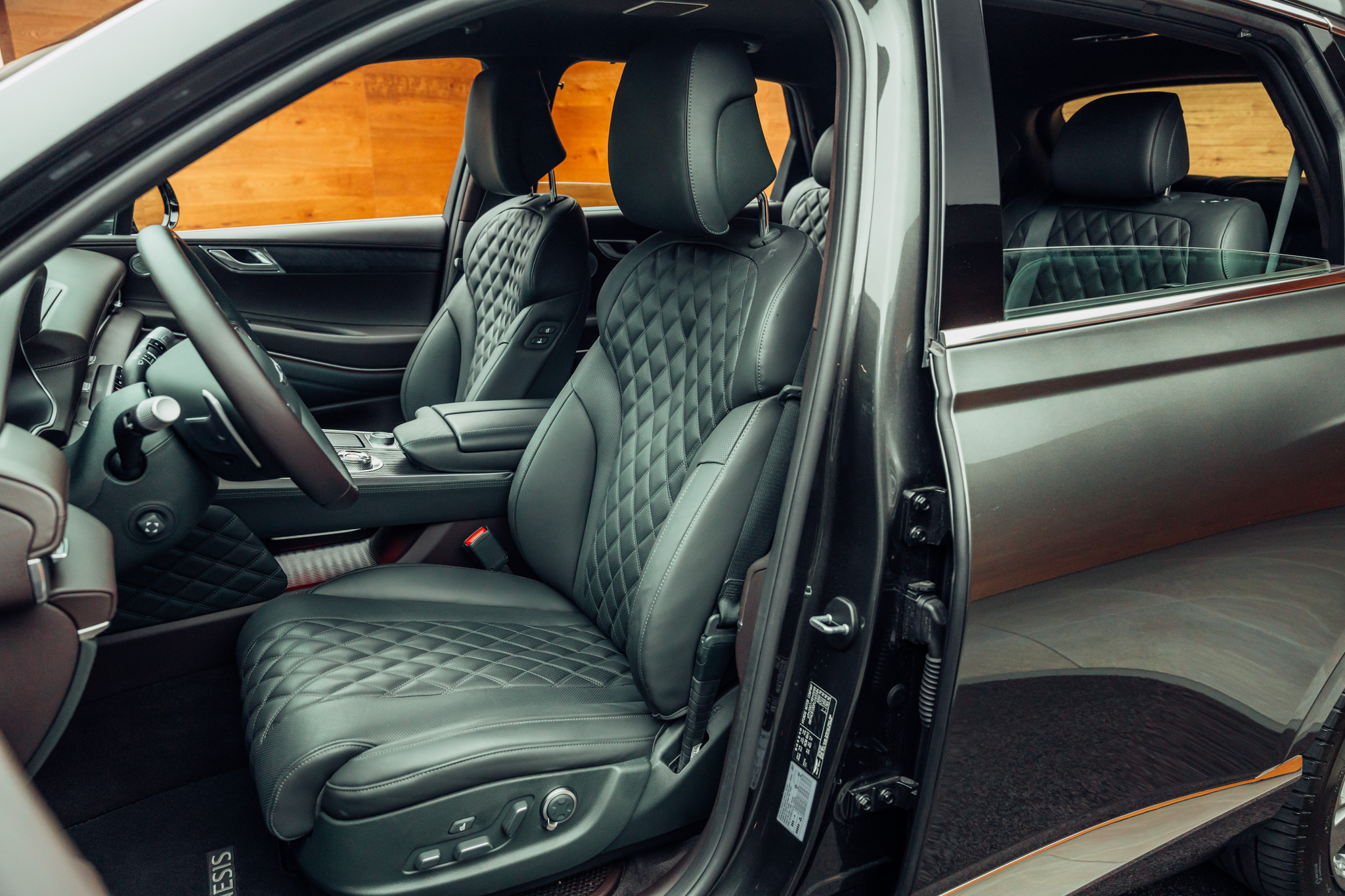 listing desktop thumbnail image 5