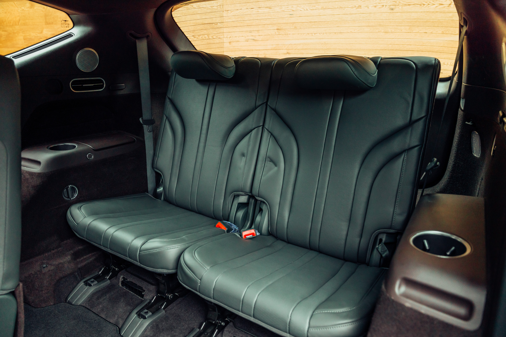 listing desktop thumbnail image 8