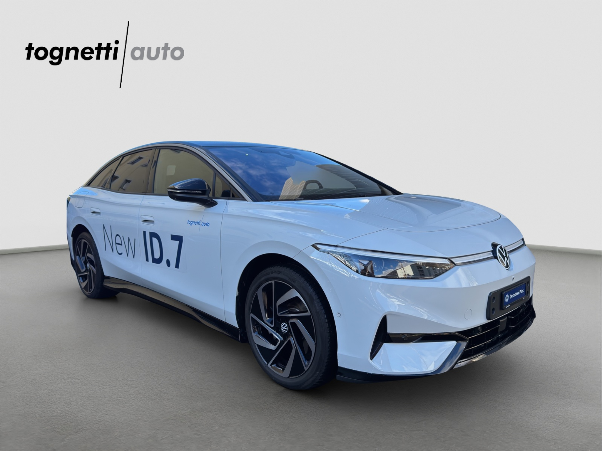 listing desktop thumbnail image 1