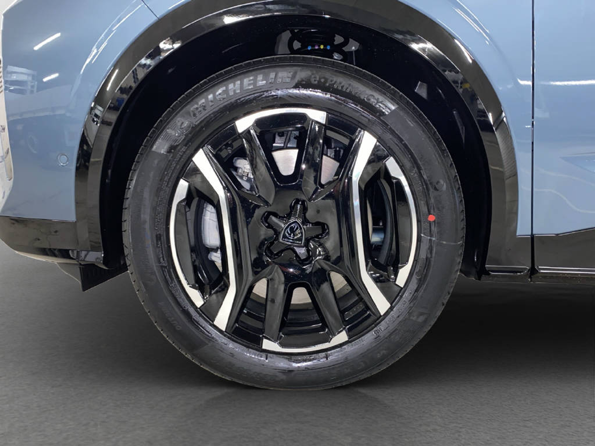 listing desktop thumbnail image 14