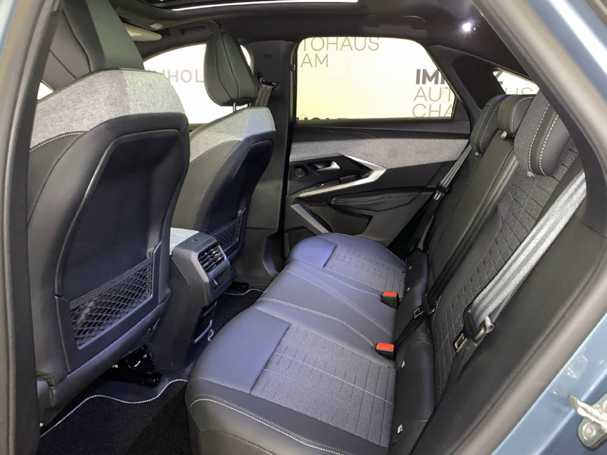 listing desktop thumbnail image 16