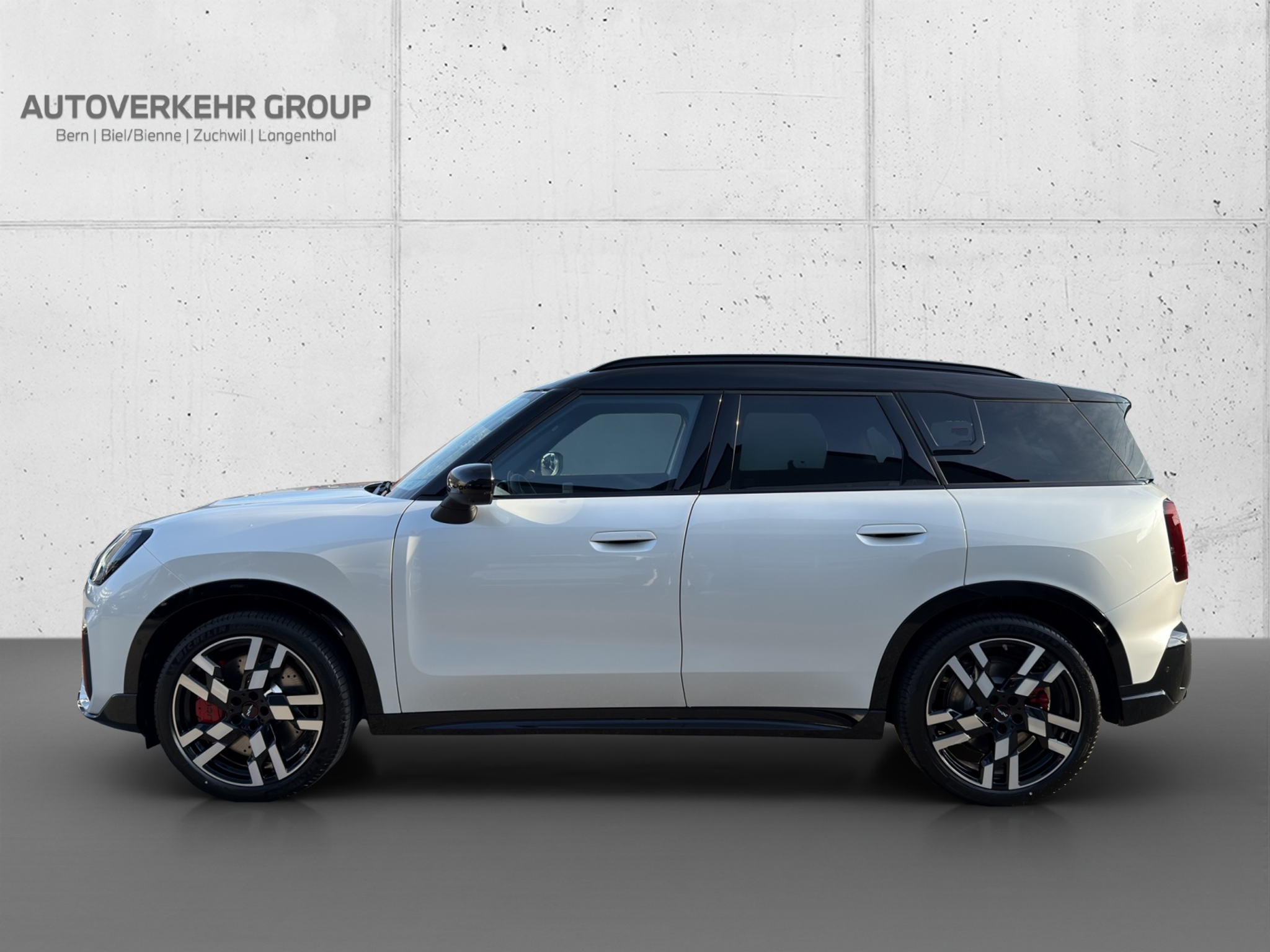 listing desktop thumbnail image 2