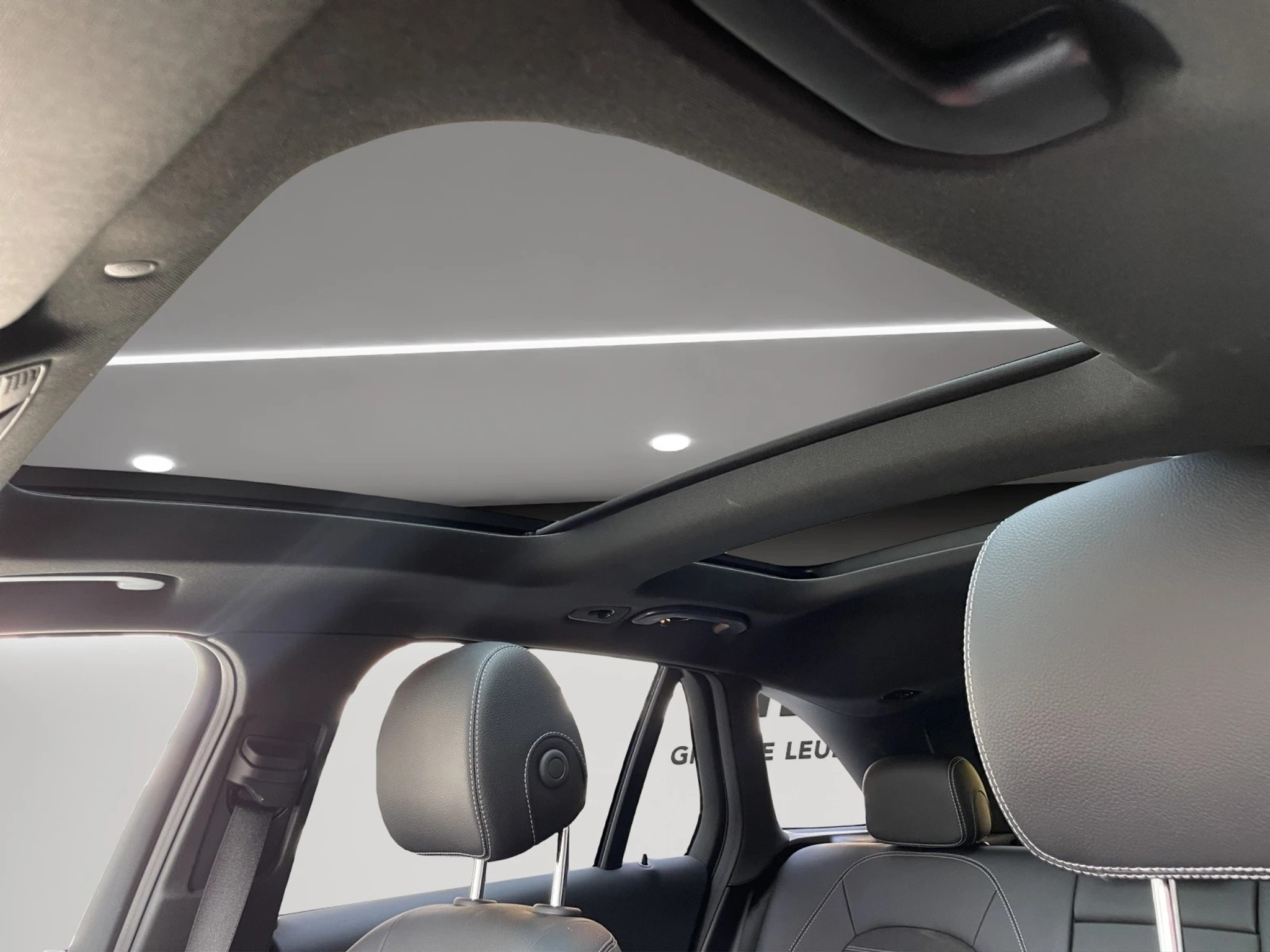 listing desktop thumbnail image 11