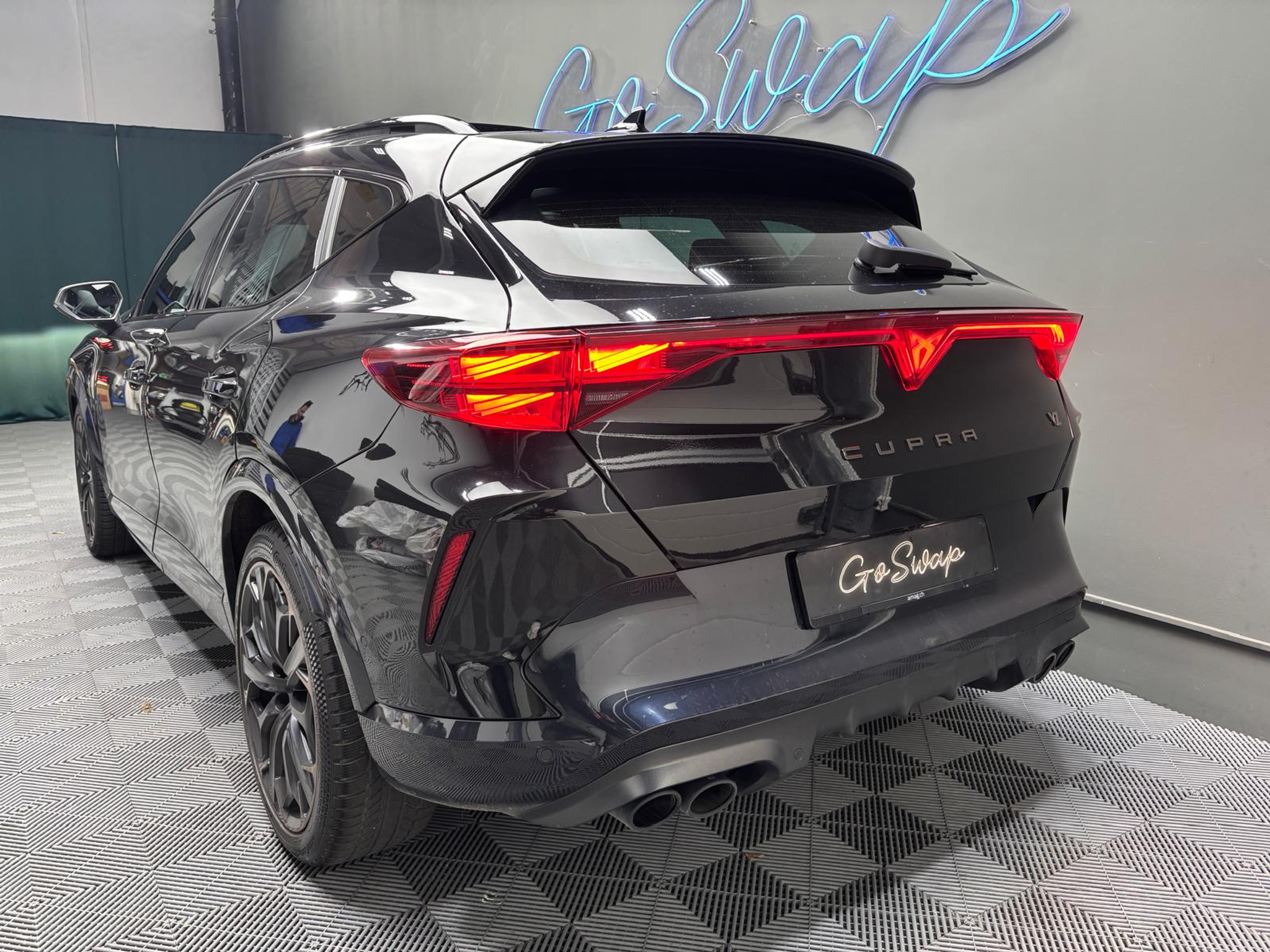 listing desktop thumbnail image 10