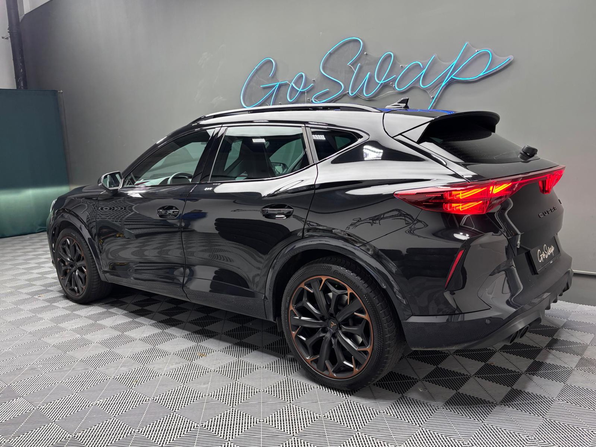 listing desktop thumbnail image 9