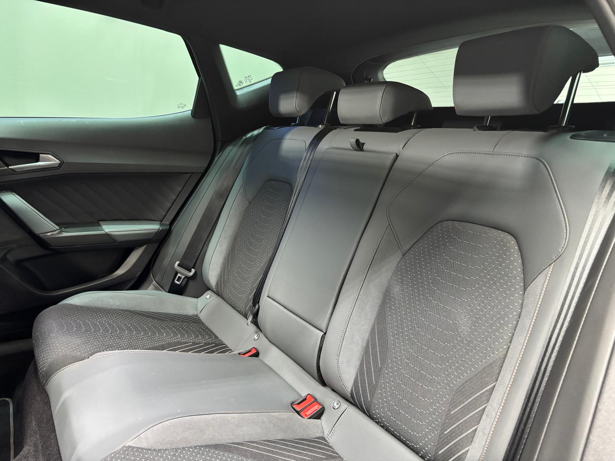 listing desktop thumbnail image 14