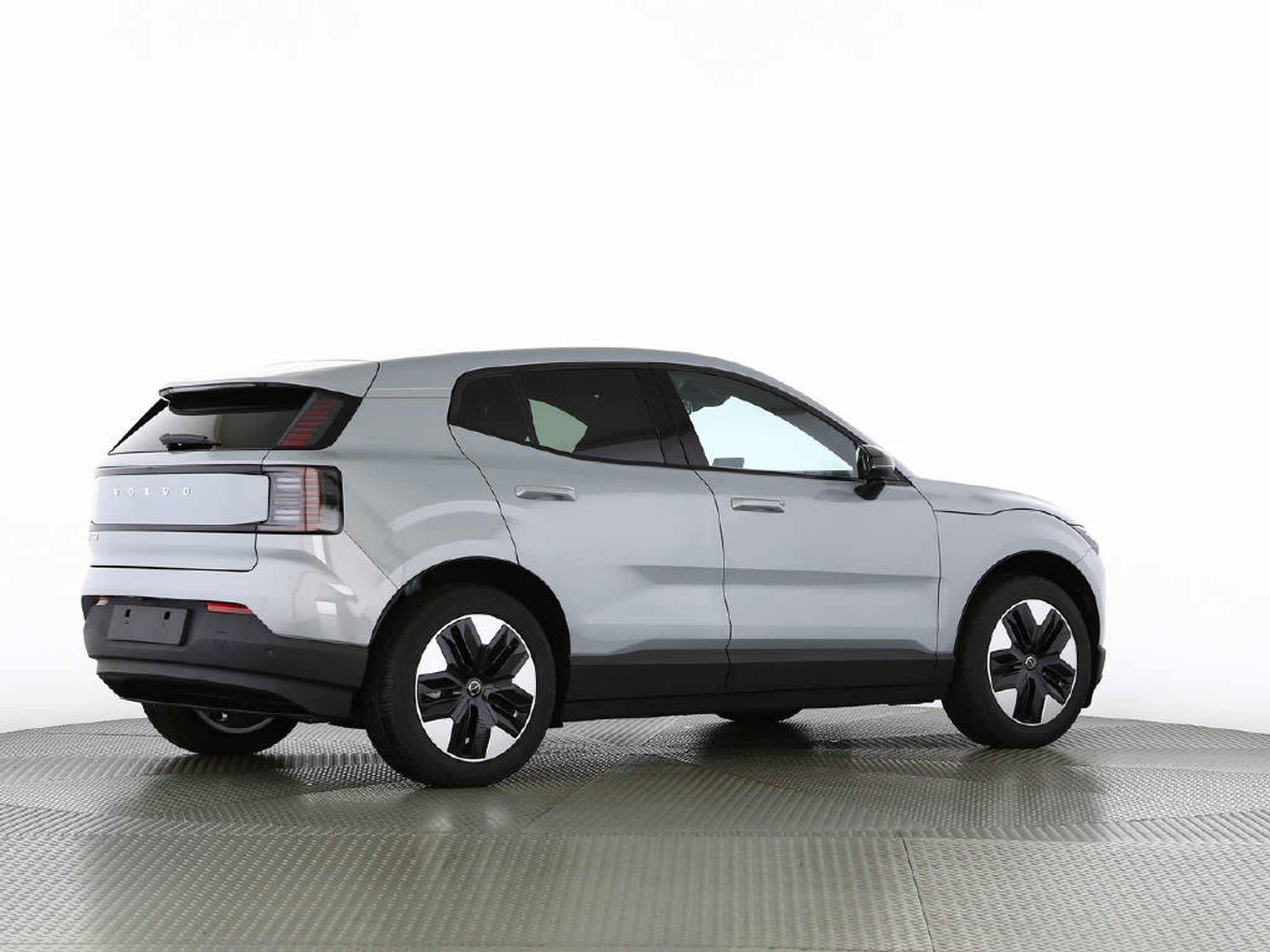 listing desktop thumbnail image 4