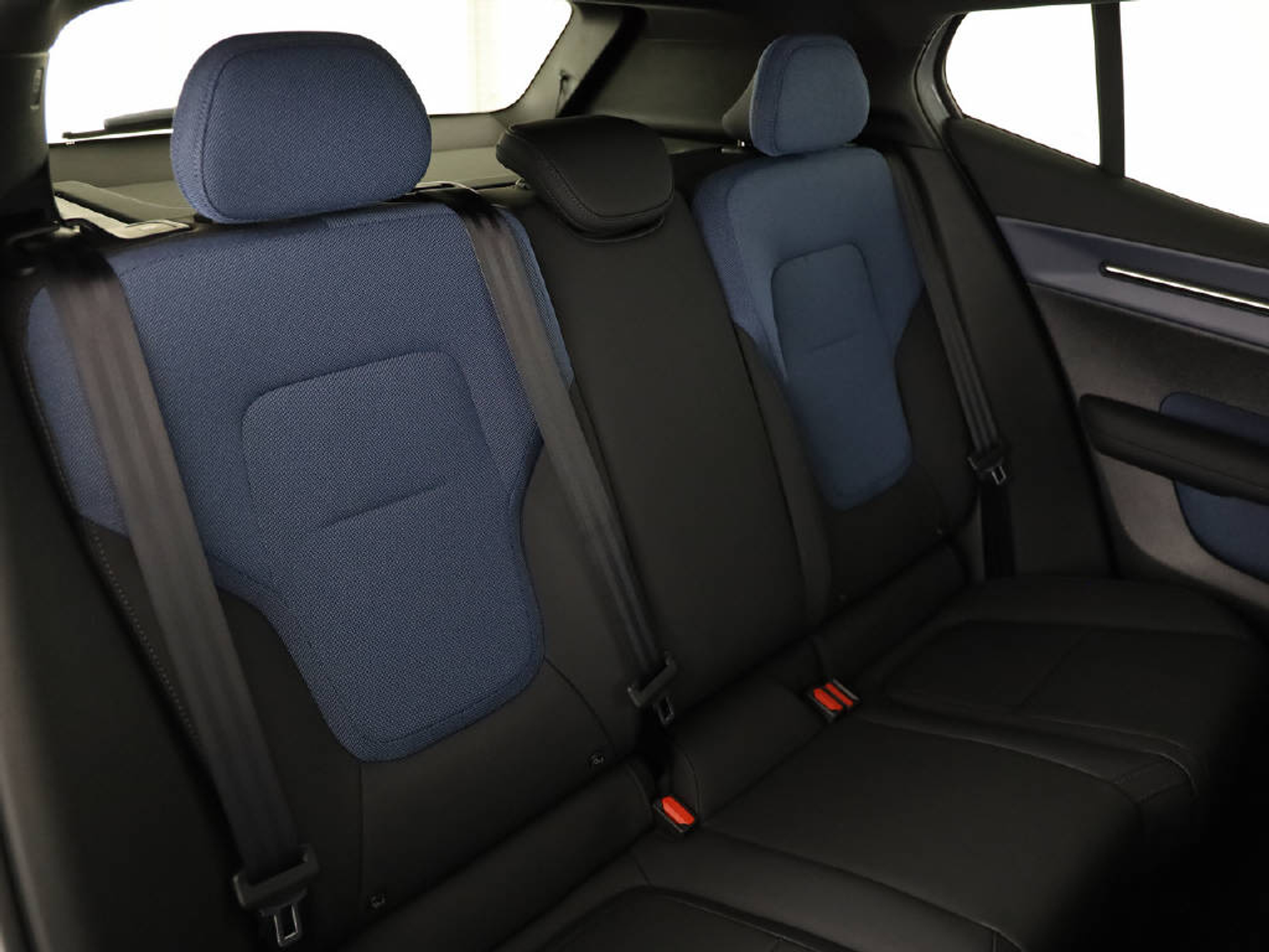 listing desktop thumbnail image 13