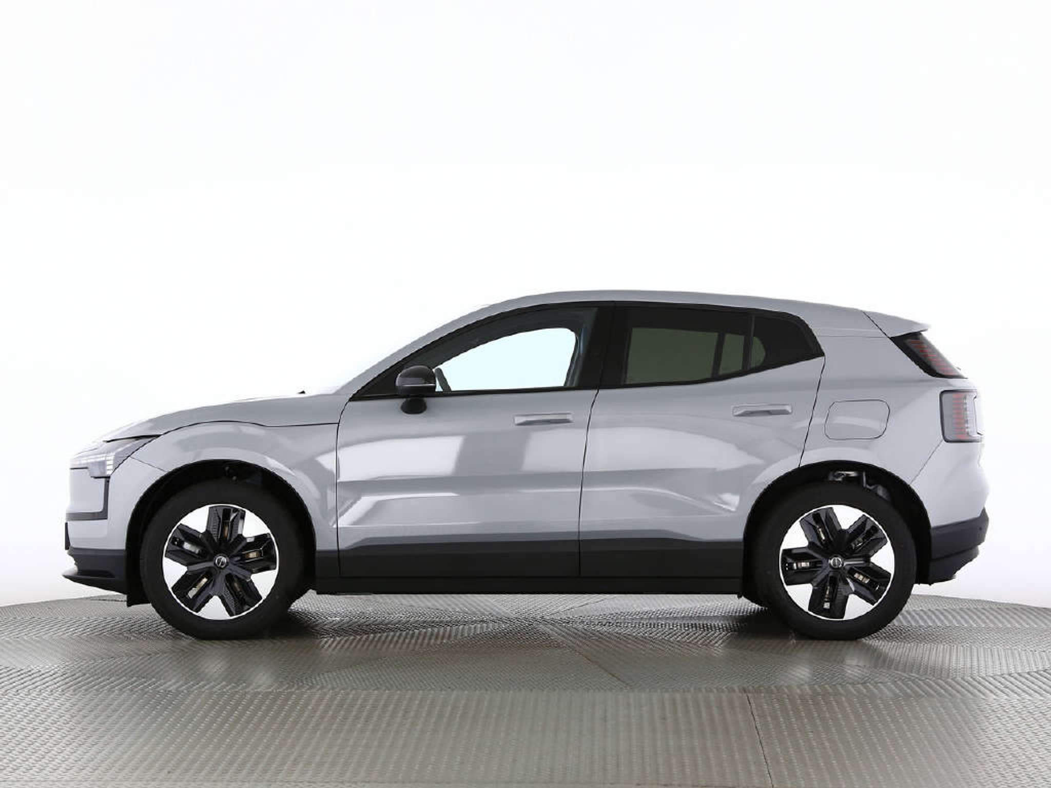 listing desktop thumbnail image 1