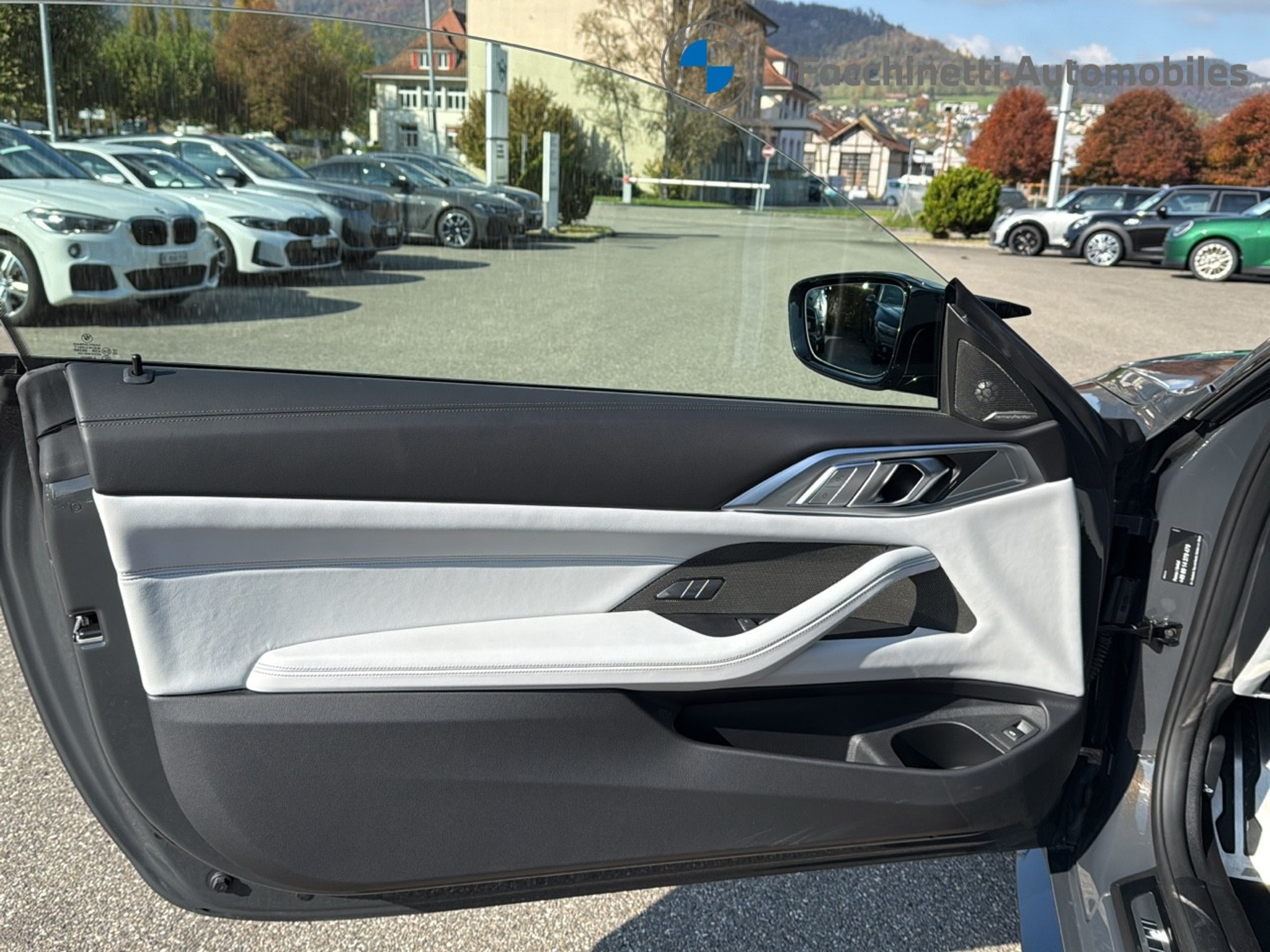 listing desktop thumbnail image 10