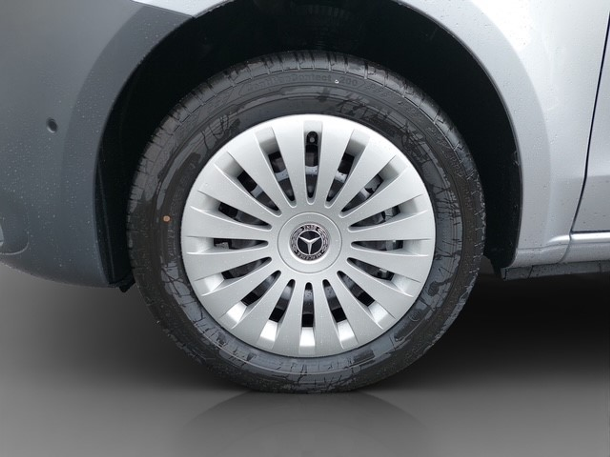 listing desktop thumbnail image 11