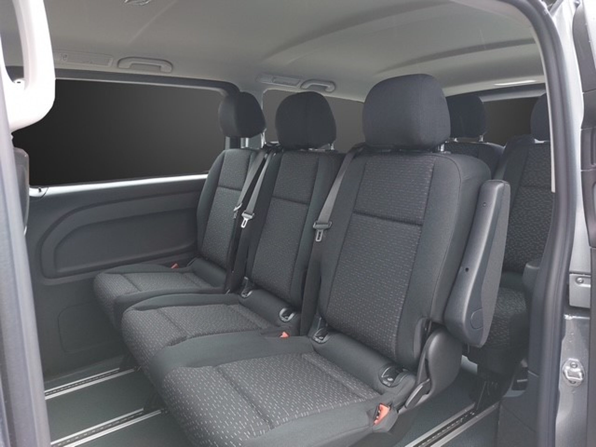 listing desktop thumbnail image 8