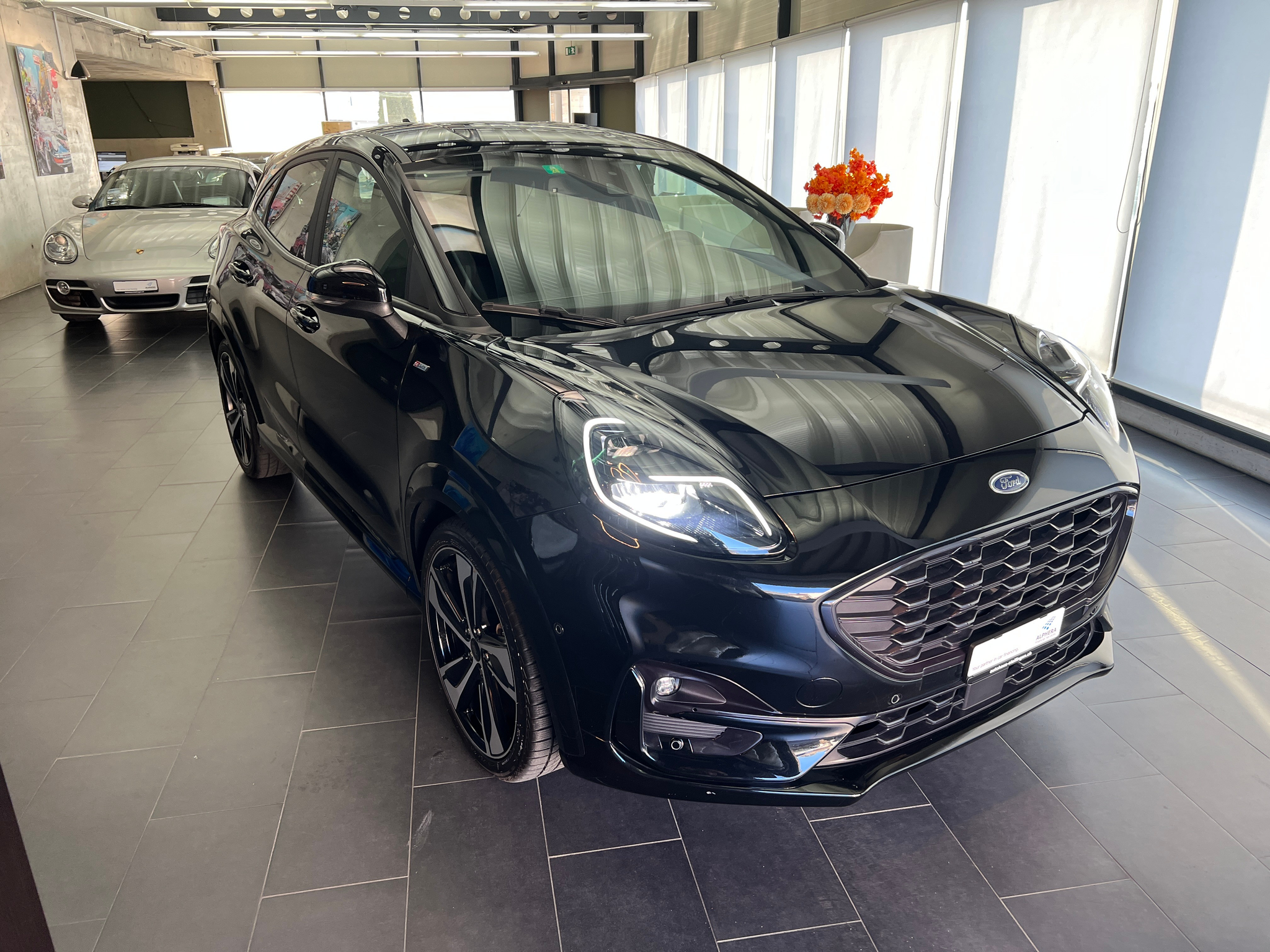 listing desktop thumbnail image 1