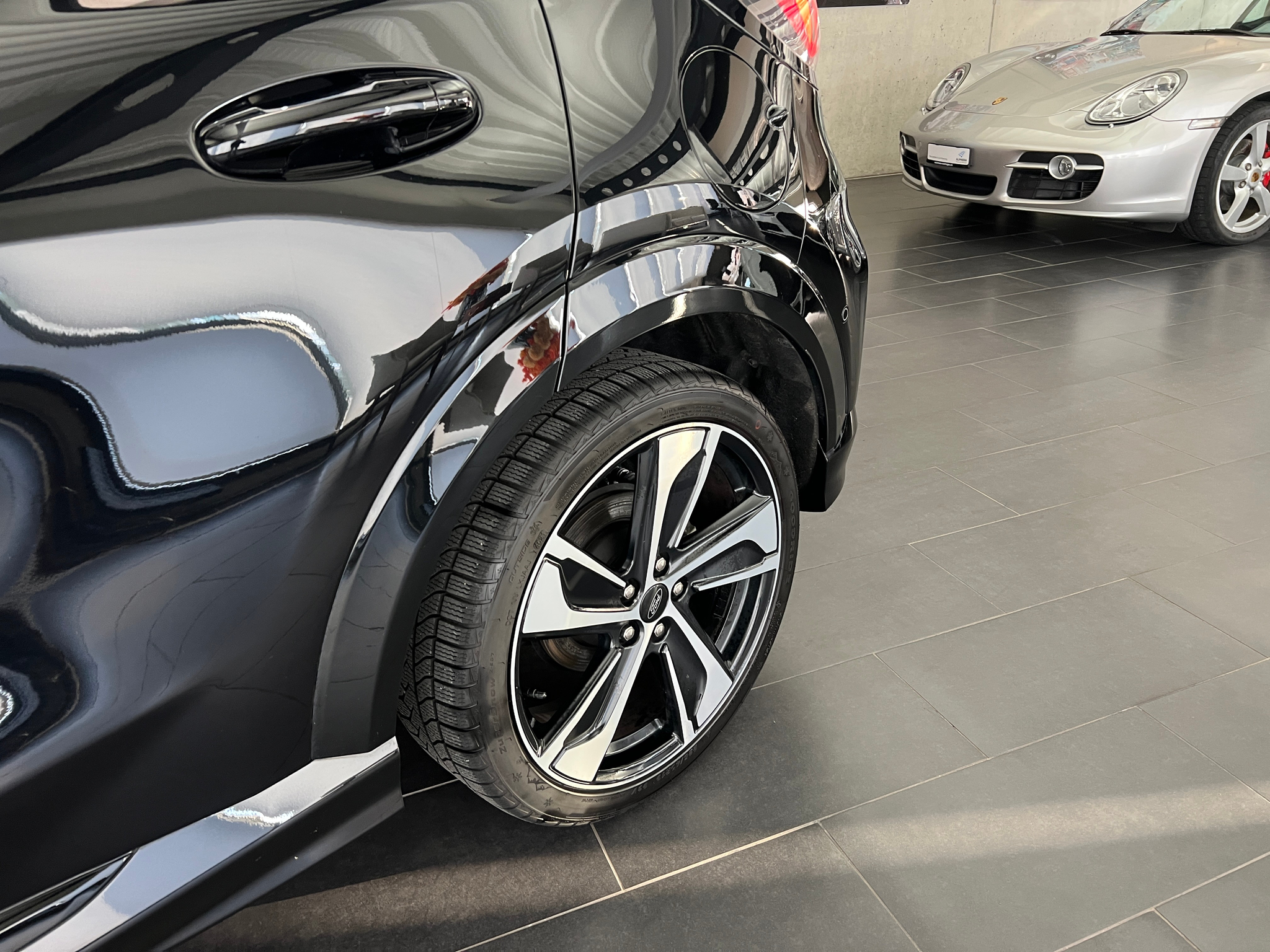 listing desktop thumbnail image 8