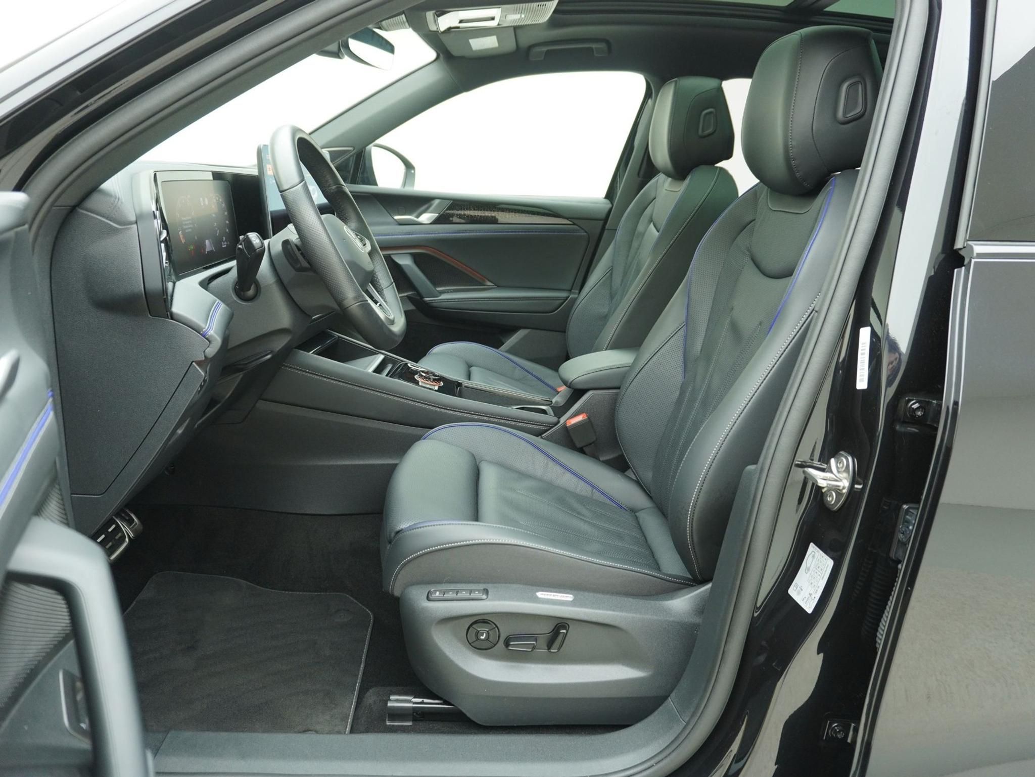 listing desktop thumbnail image 8