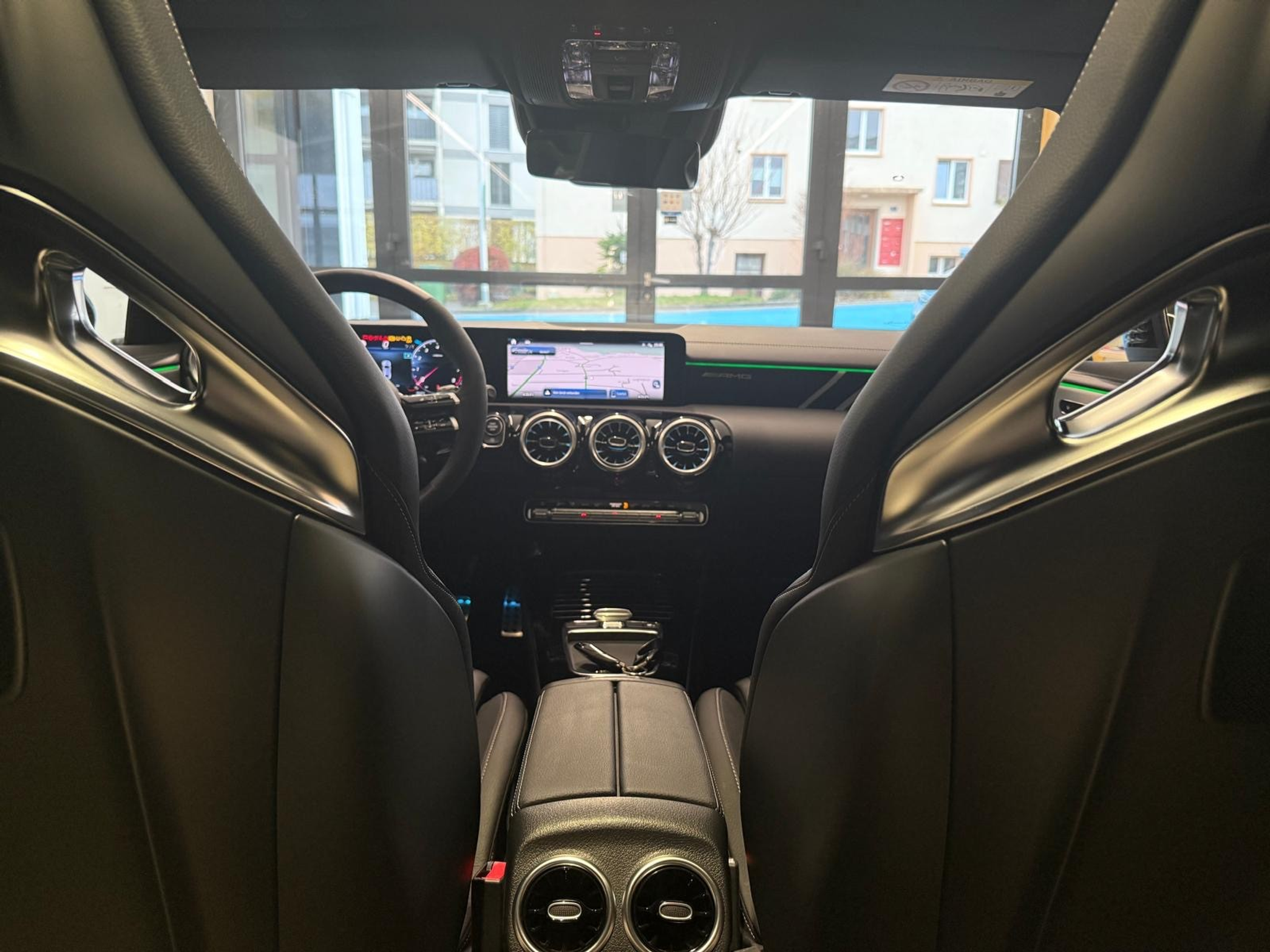 listing desktop thumbnail image 18